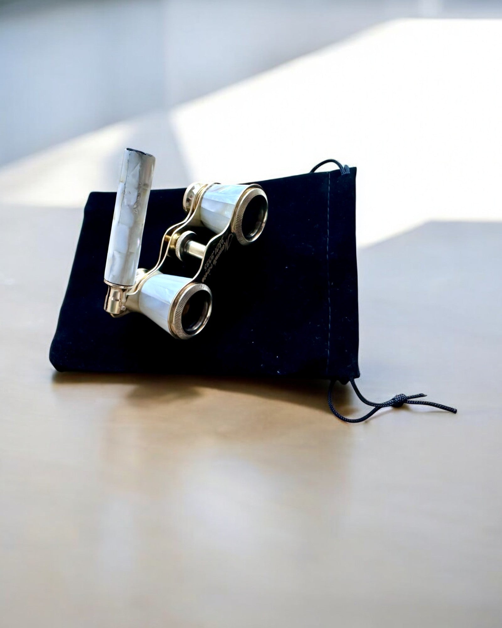 Teaterkikkerter "Elegancja", binokulærer - mulighet for personalisering med gravering som gave