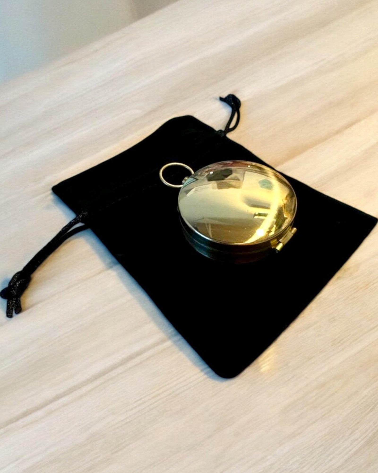 Vanntett Messingkompass med Glødeffekt - Nødvendighet for Fotturer og Camping, personlig tilpasning med gravering