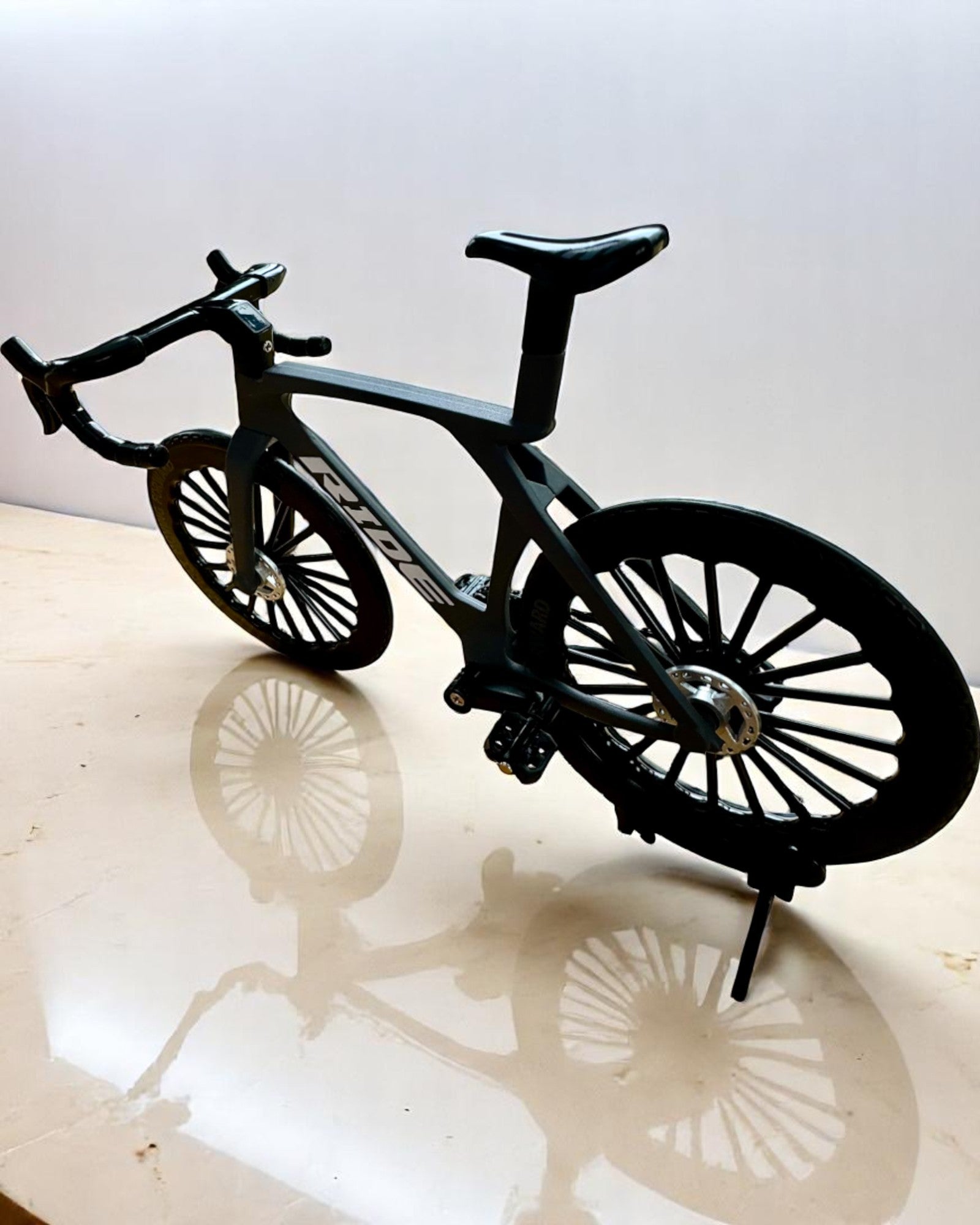 „Speedster” – samlermodell med mulighet for gravering, 2 varianter å velge mellom