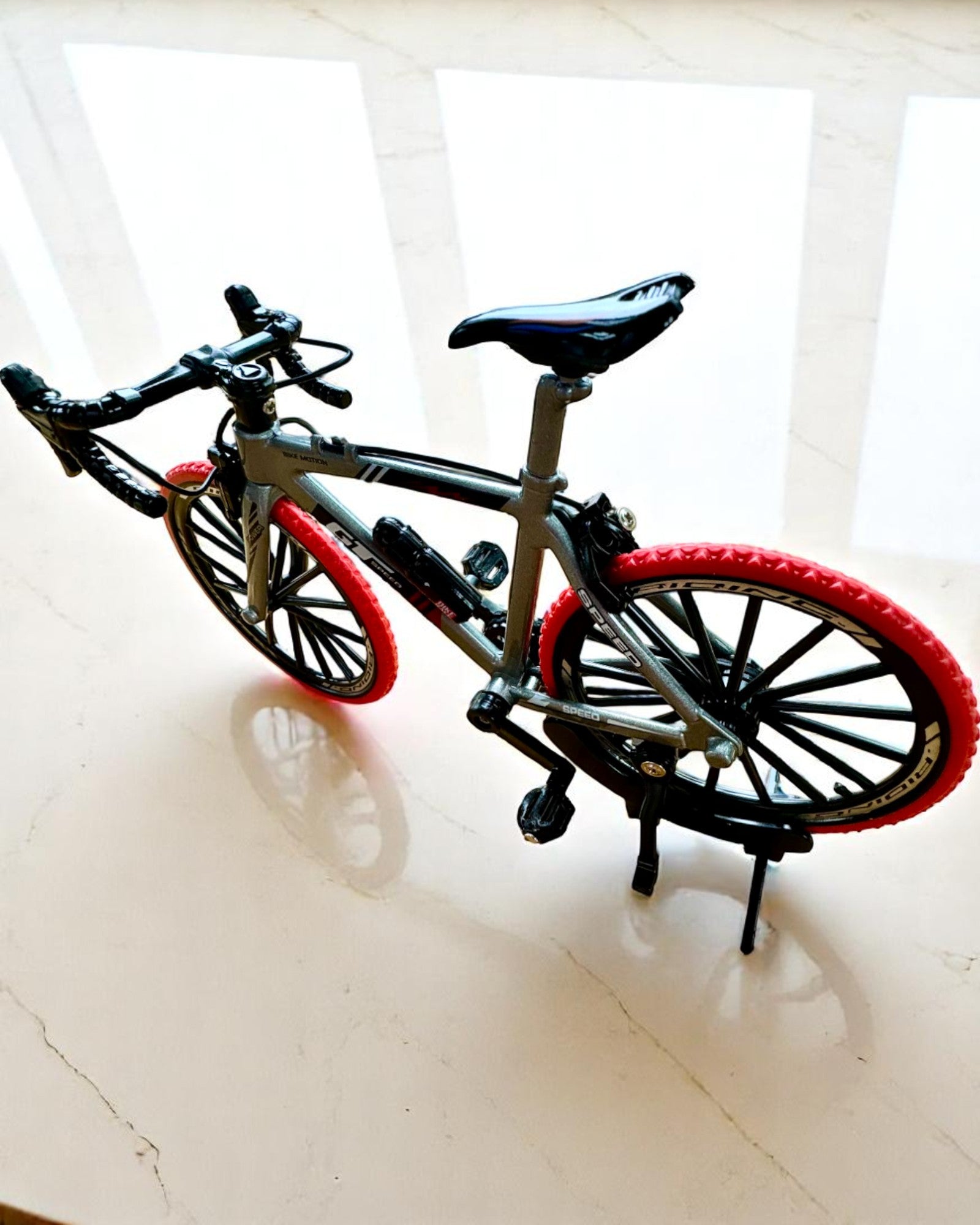 „Speedster” – samlermodell med mulighet for gravering, 2 varianter å velge mellom