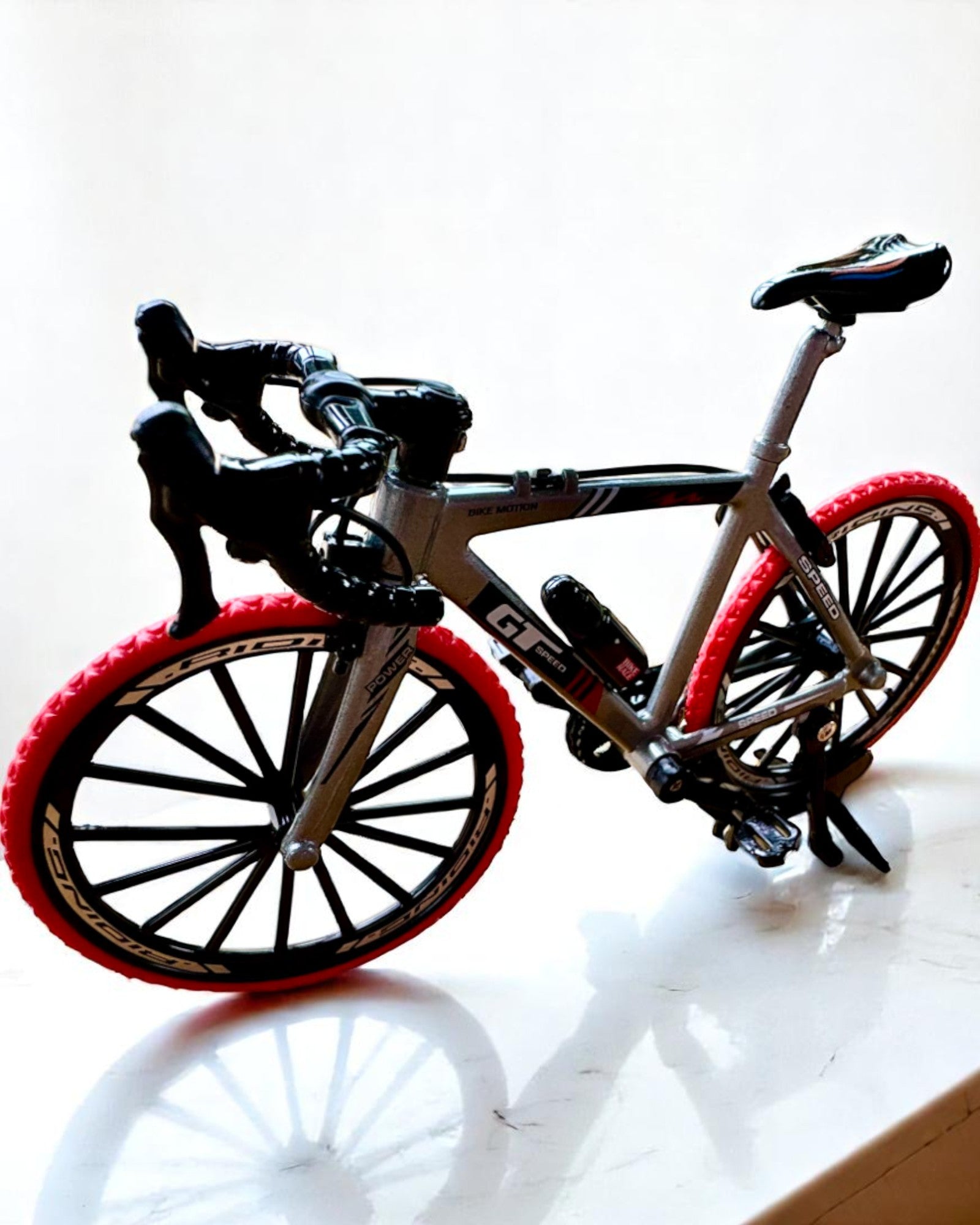 „Speedster” – samlermodell med mulighet for gravering, 2 varianter å velge mellom