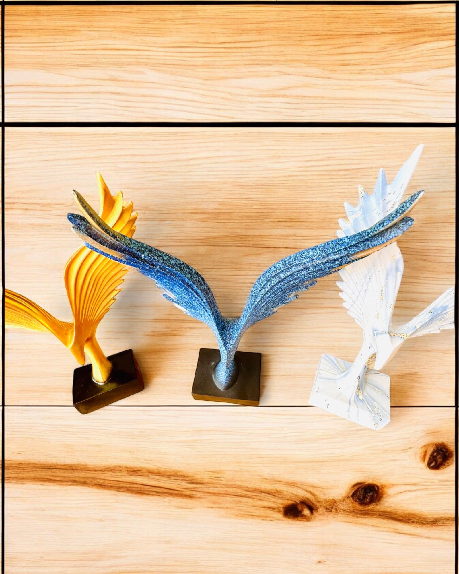 Elegant Englevingefigur 33 cm høy – "Skriftens Voktere", mulighet for personlig gravering som gave, personalisering, 3 fargevarianter
