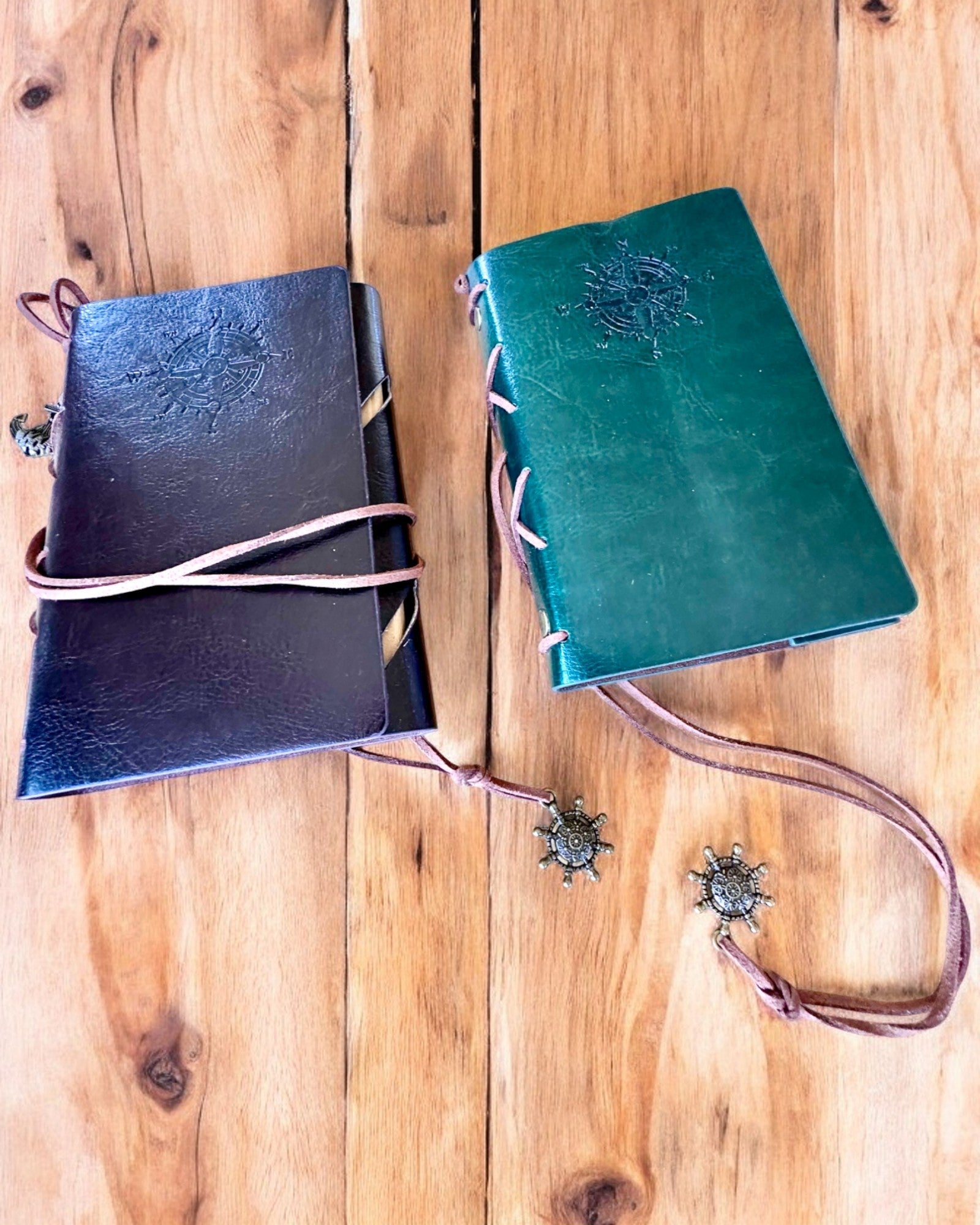 Vintage Seilnotatbok A6 eller A7 størrelse - med Kompassmotiv og Lagrede Sider - Tilgjengelig i forskjellige Fargevarianter, mulighet for gravering