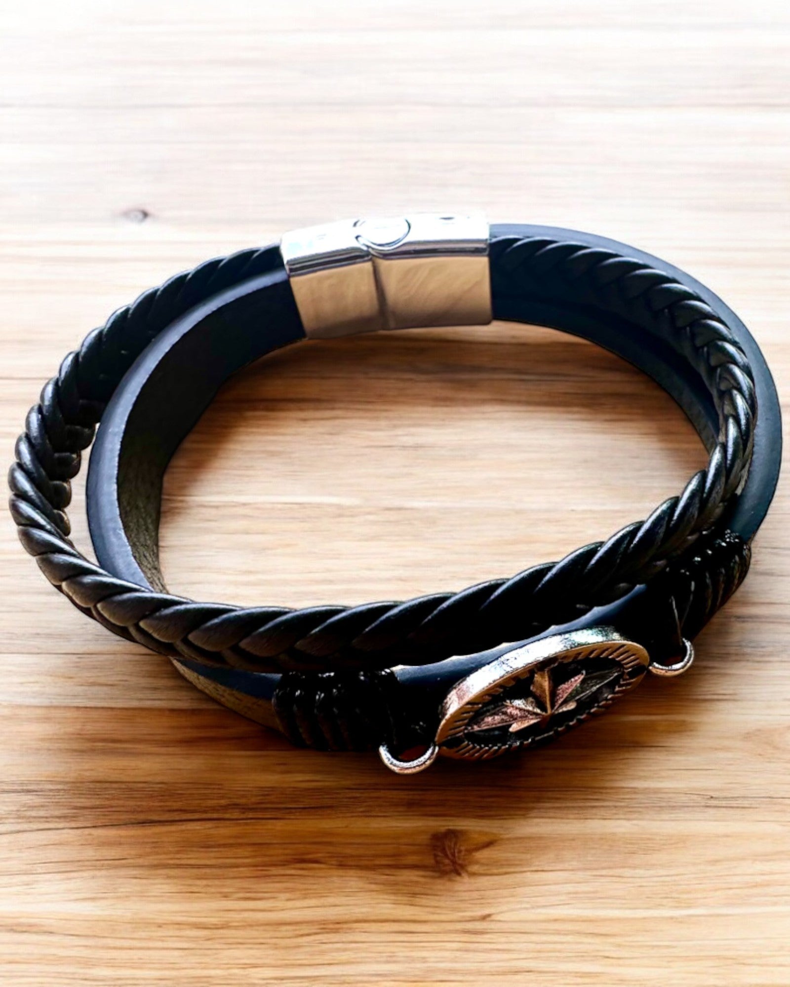 Armbånd "Compass Adventure" - mulighet for personlig gravering som gave, 2 fargevarianter å velge mellom