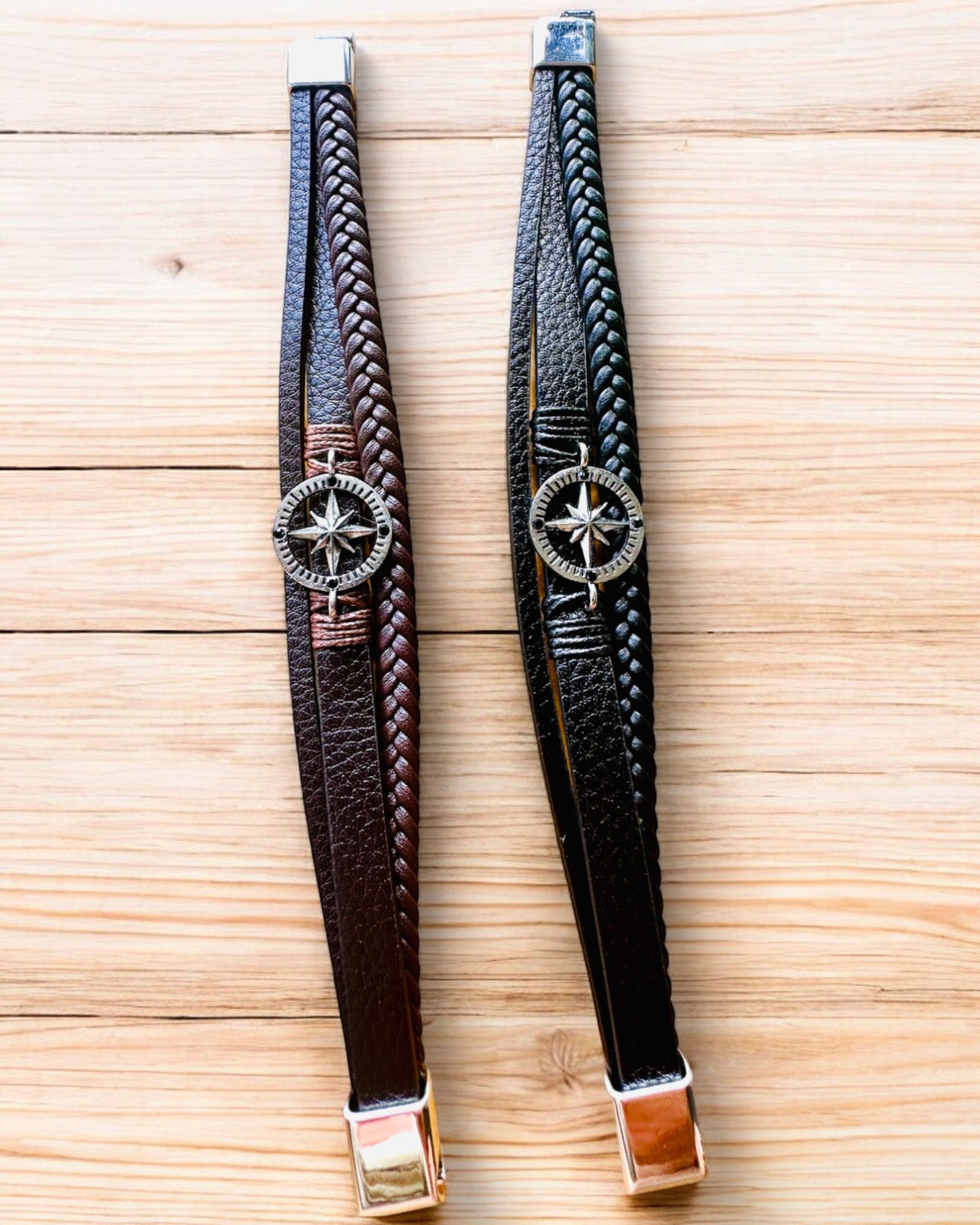 Armbånd "Compass Adventure" - mulighet for personlig gravering som gave, 2 fargevarianter å velge mellom