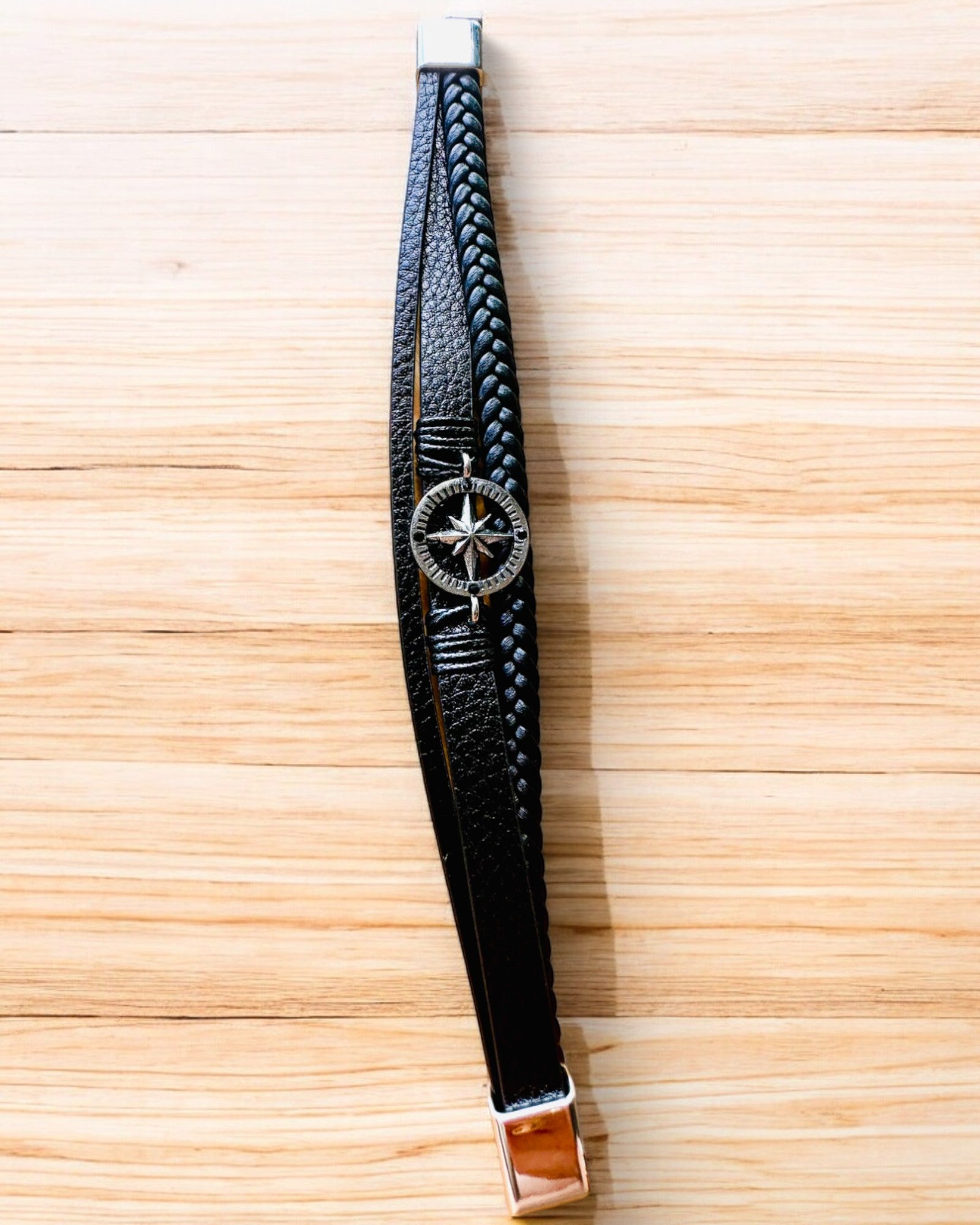 Armbånd "Compass Adventure" - mulighet for personlig gravering som gave, 2 fargevarianter å velge mellom