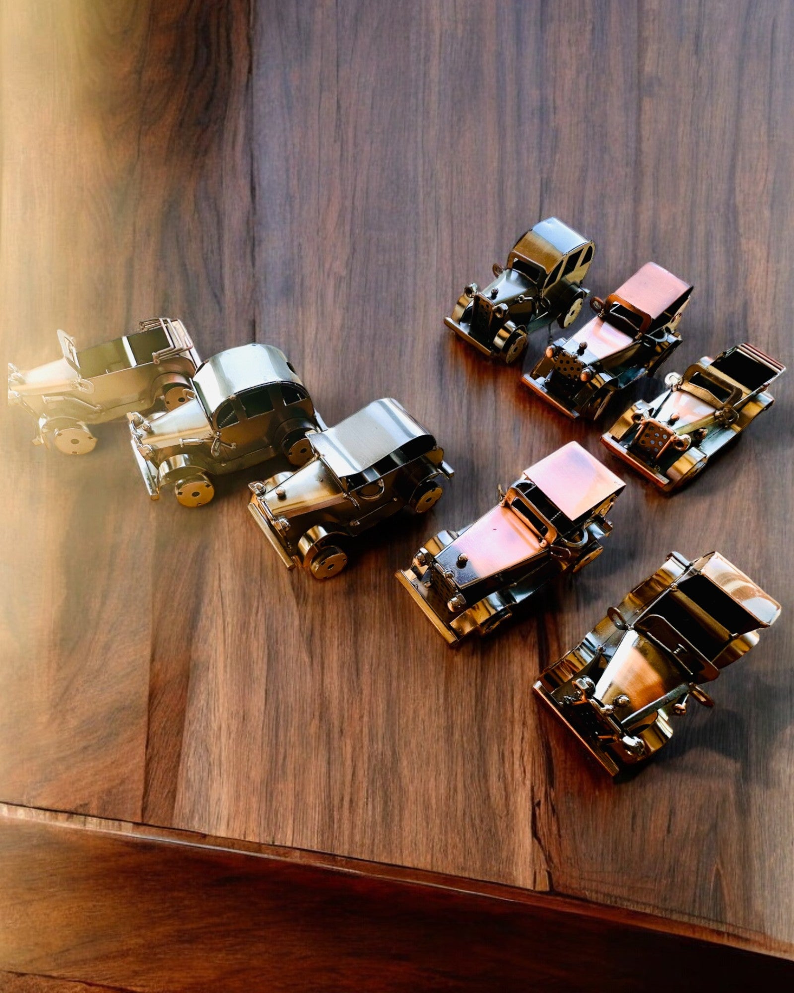 Retro klassisk bil, bil, laget av jern - "Vintage Drive"-kolleksjon, bilmodell, personalisering med gravering som gave