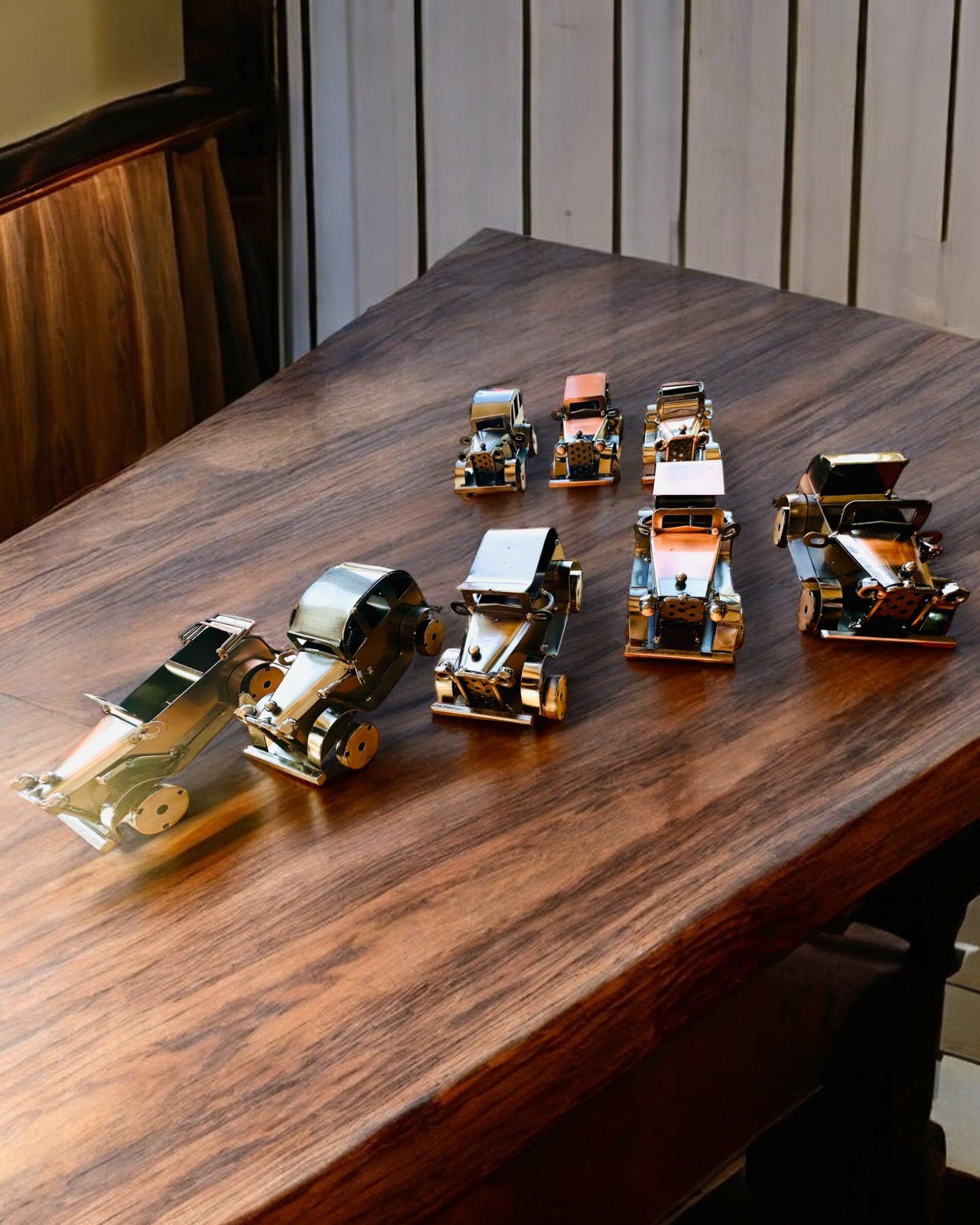 Retro klassisk bil, bil, laget av jern - "Vintage Drive"-kolleksjon, bilmodell, personalisering med gravering som gave