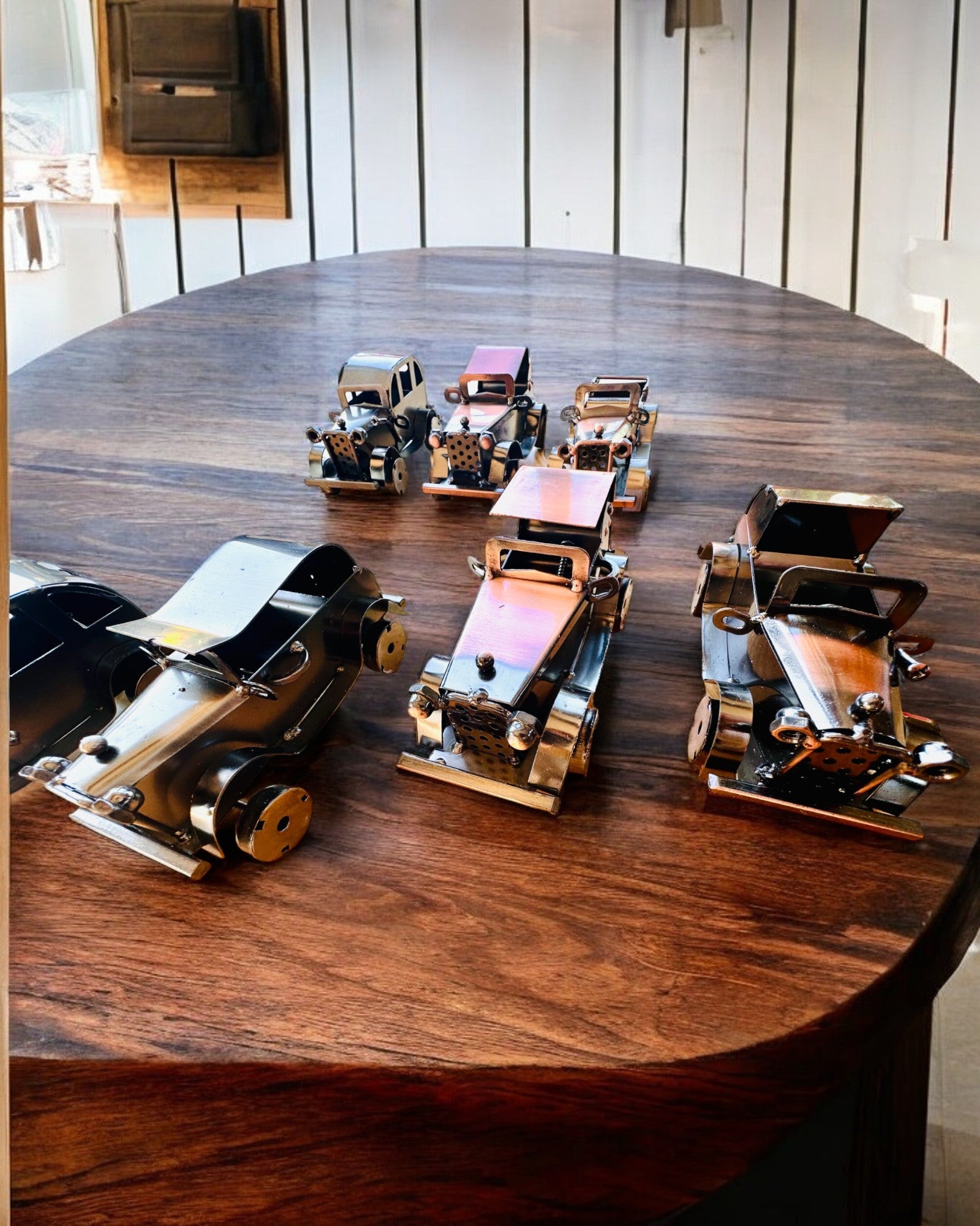 Retro klassisk bil, bil, laget av jern - "Vintage Drive"-kolleksjon, bilmodell, personalisering med gravering som gave