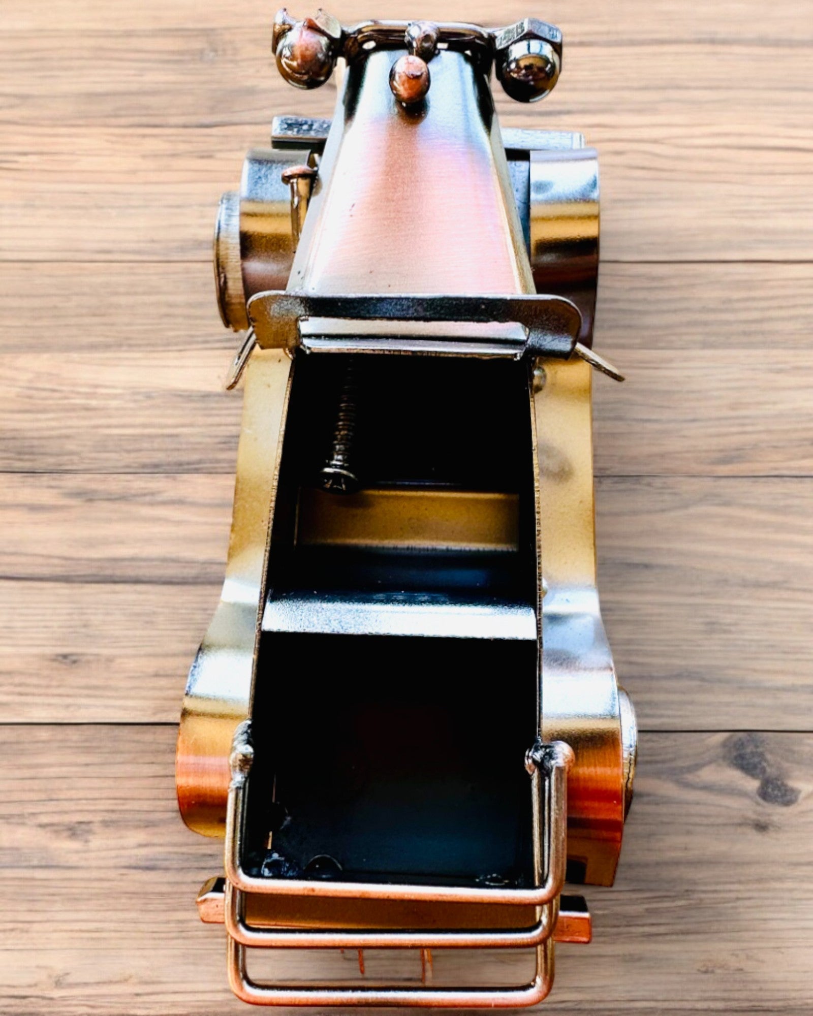 Retro klassisk bil, bil, laget av jern - "Vintage Drive"-kolleksjon, bilmodell, personalisering med gravering som gave