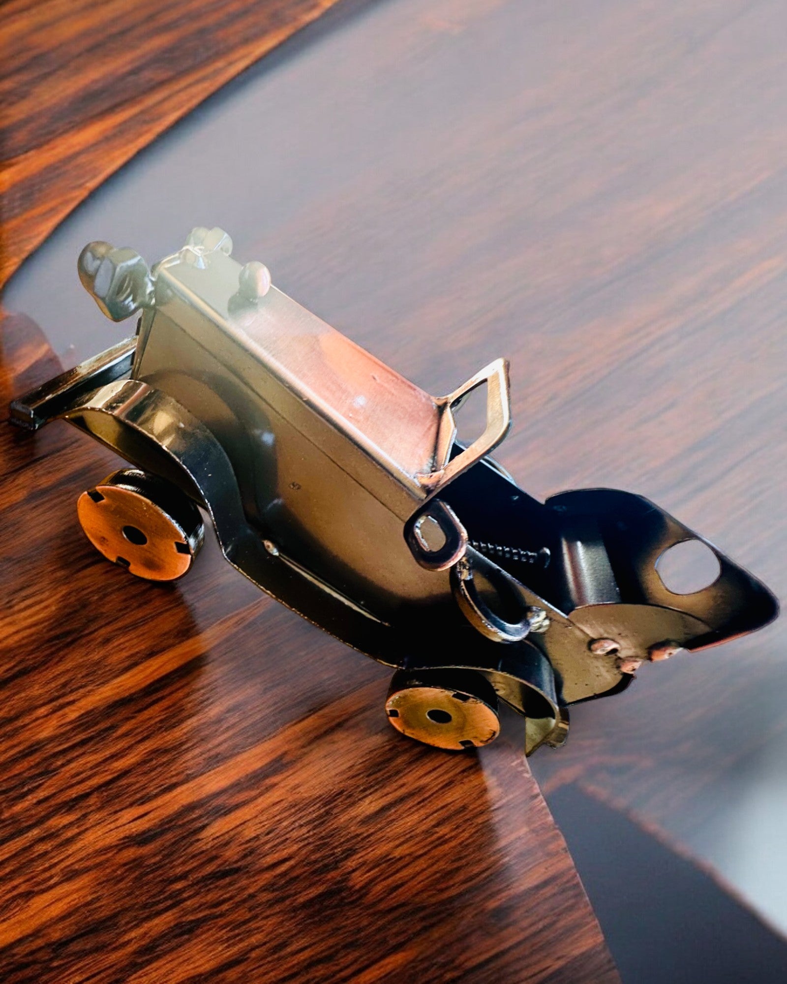 Retro klassisk bil, bil, laget av jern - "Vintage Drive"-kolleksjon, bilmodell, personalisering med gravering som gave