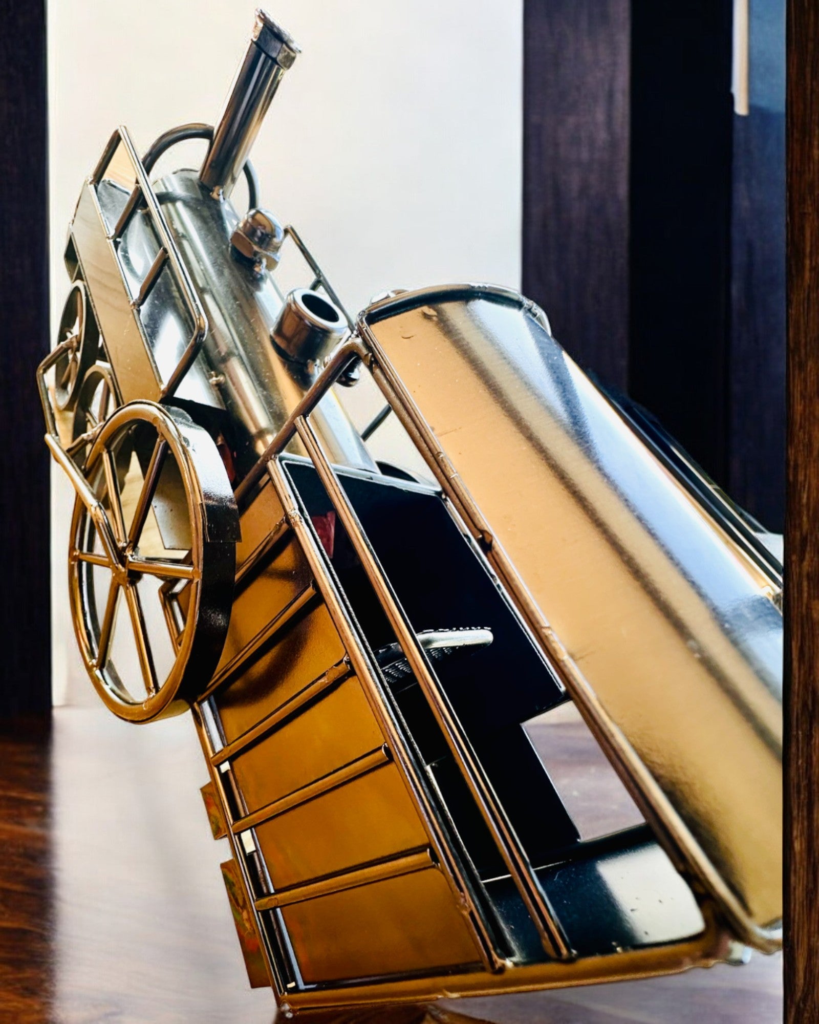 Lokomotiv av jern "Retro Express" – dekorasjon, modell, håndlaget med mulighet for gravering som gave