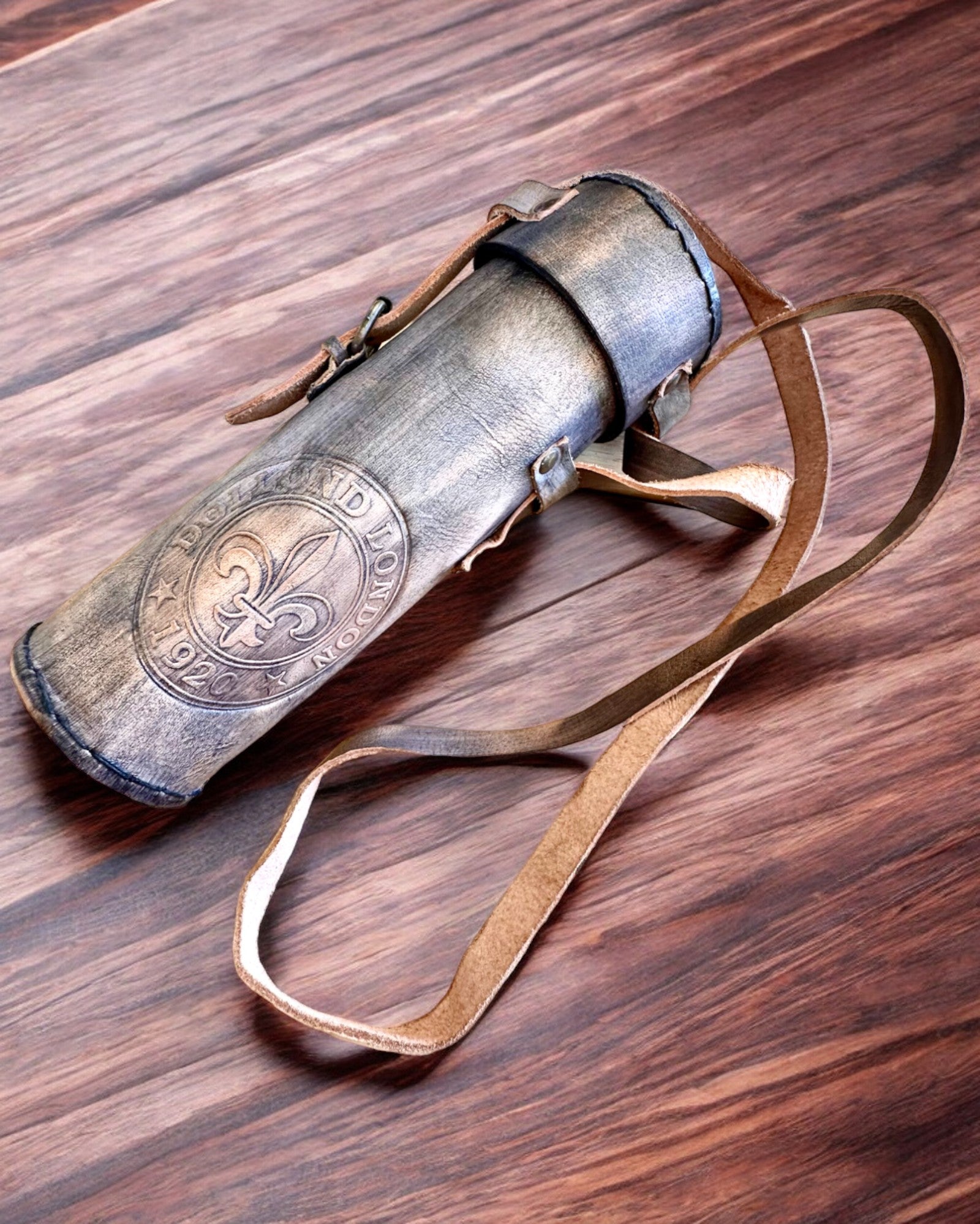 Premium Kikkert "Voyager" med Gravert Kikkert og Etui i Naturlig Skinn, mulighet for personlig gravering som gave
