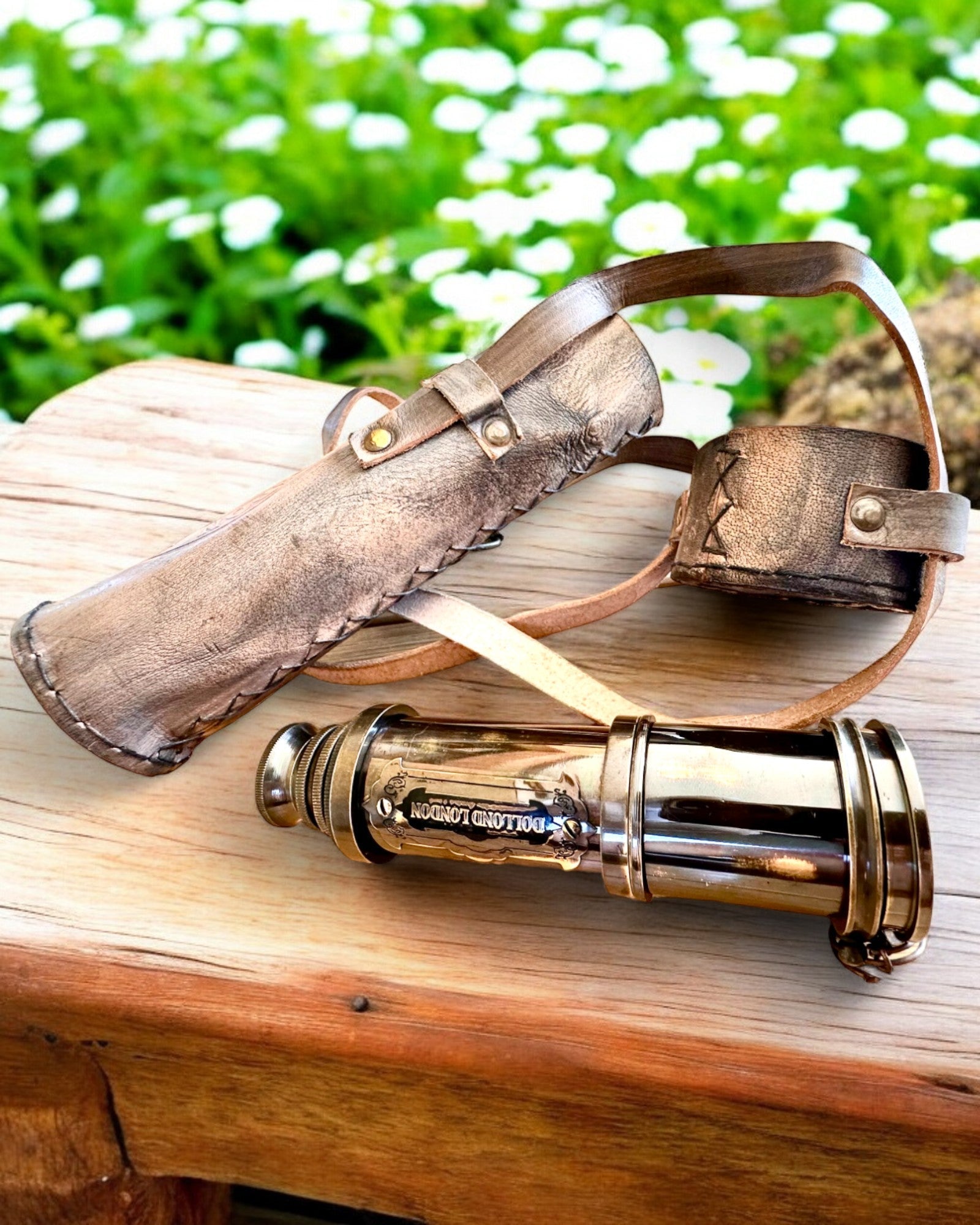 Premium Kikkert "Voyager" med Gravert Kikkert og Etui i Naturlig Skinn, mulighet for personlig gravering som gave