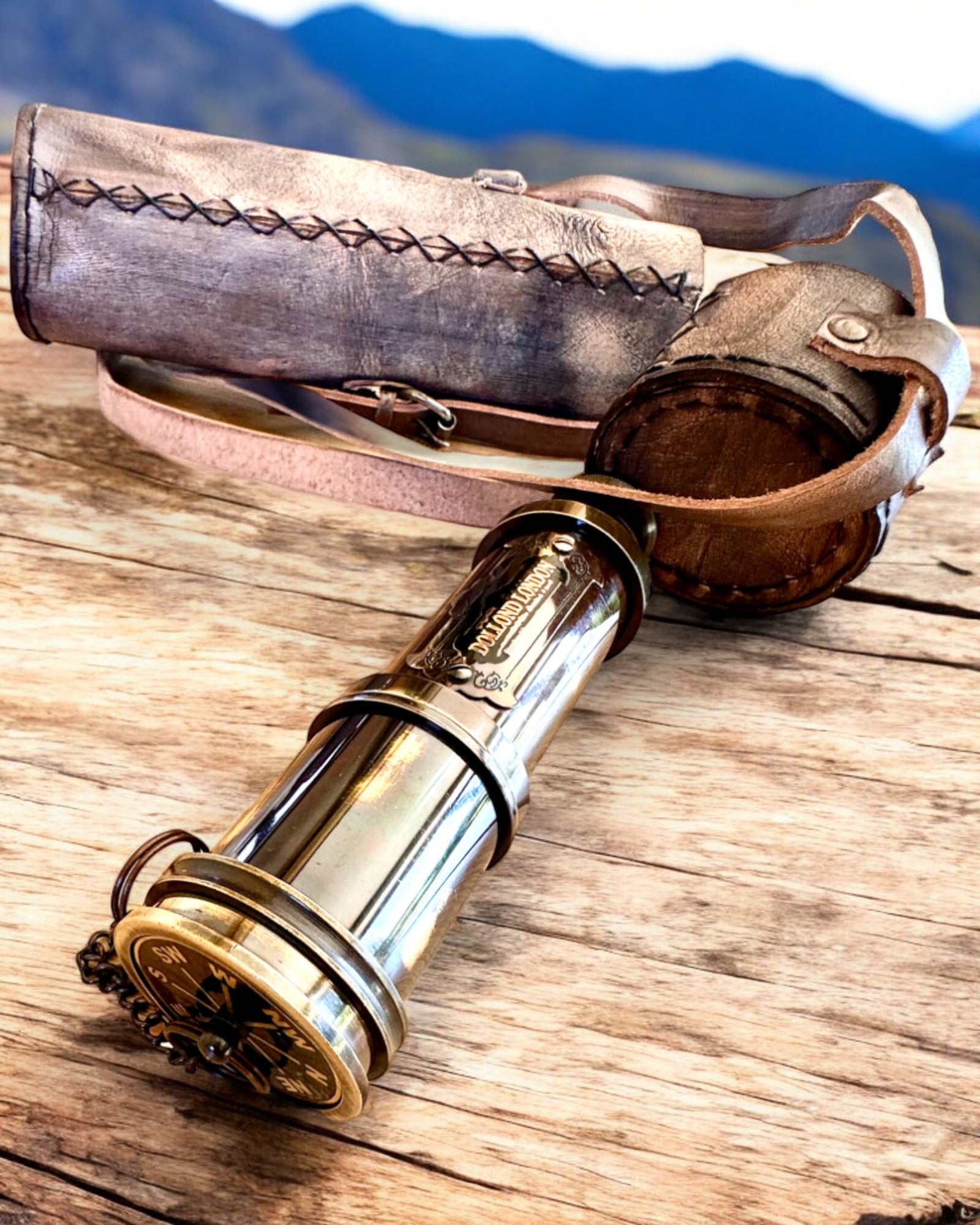 Premium Kikkert "Voyager" med Gravert Kikkert og Etui i Naturlig Skinn, mulighet for personlig gravering som gave