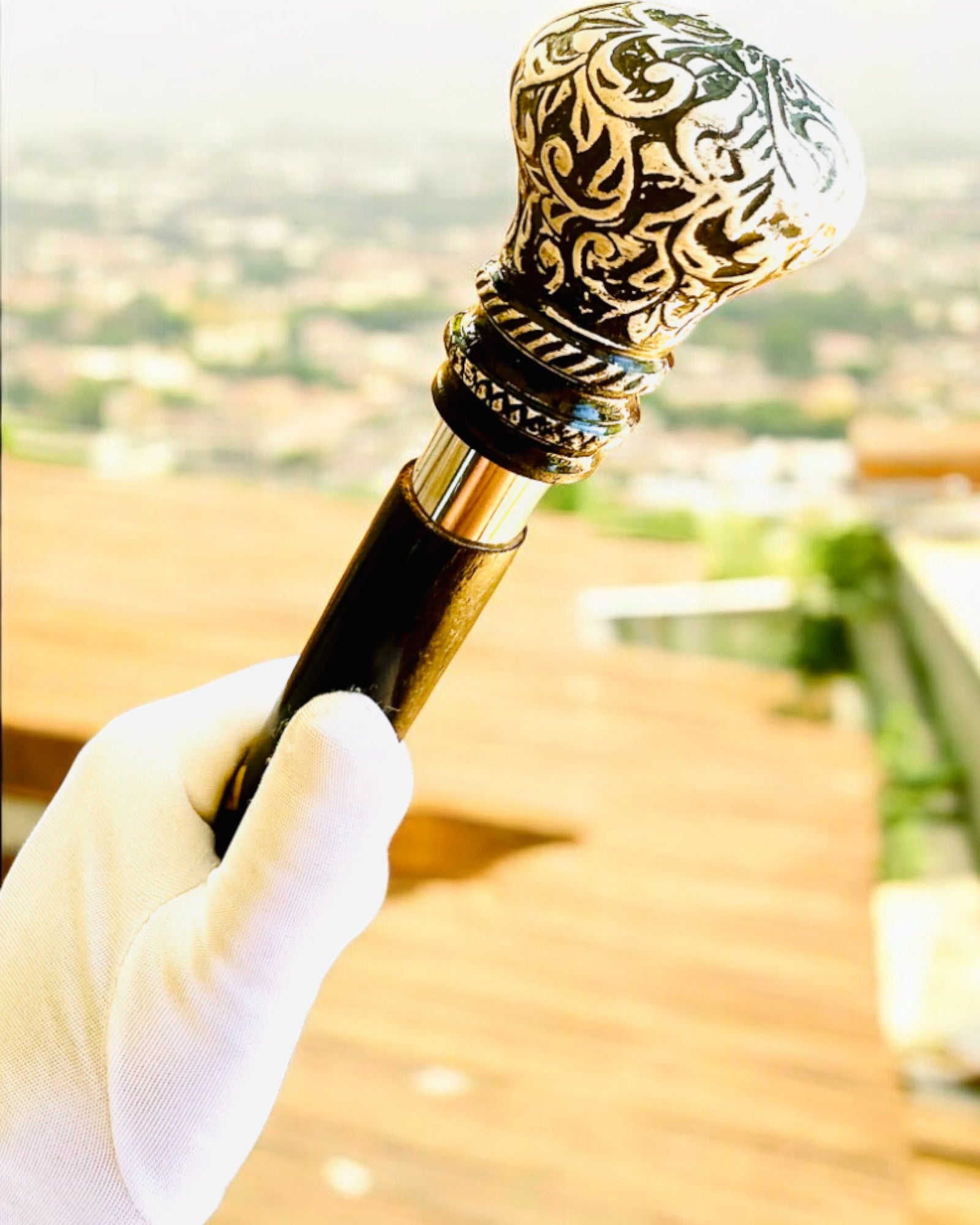 Laska for turgåing "Laska Majestatu" Håndlaget i tre, mulighet for gravering, 2 varianter å velge mellom