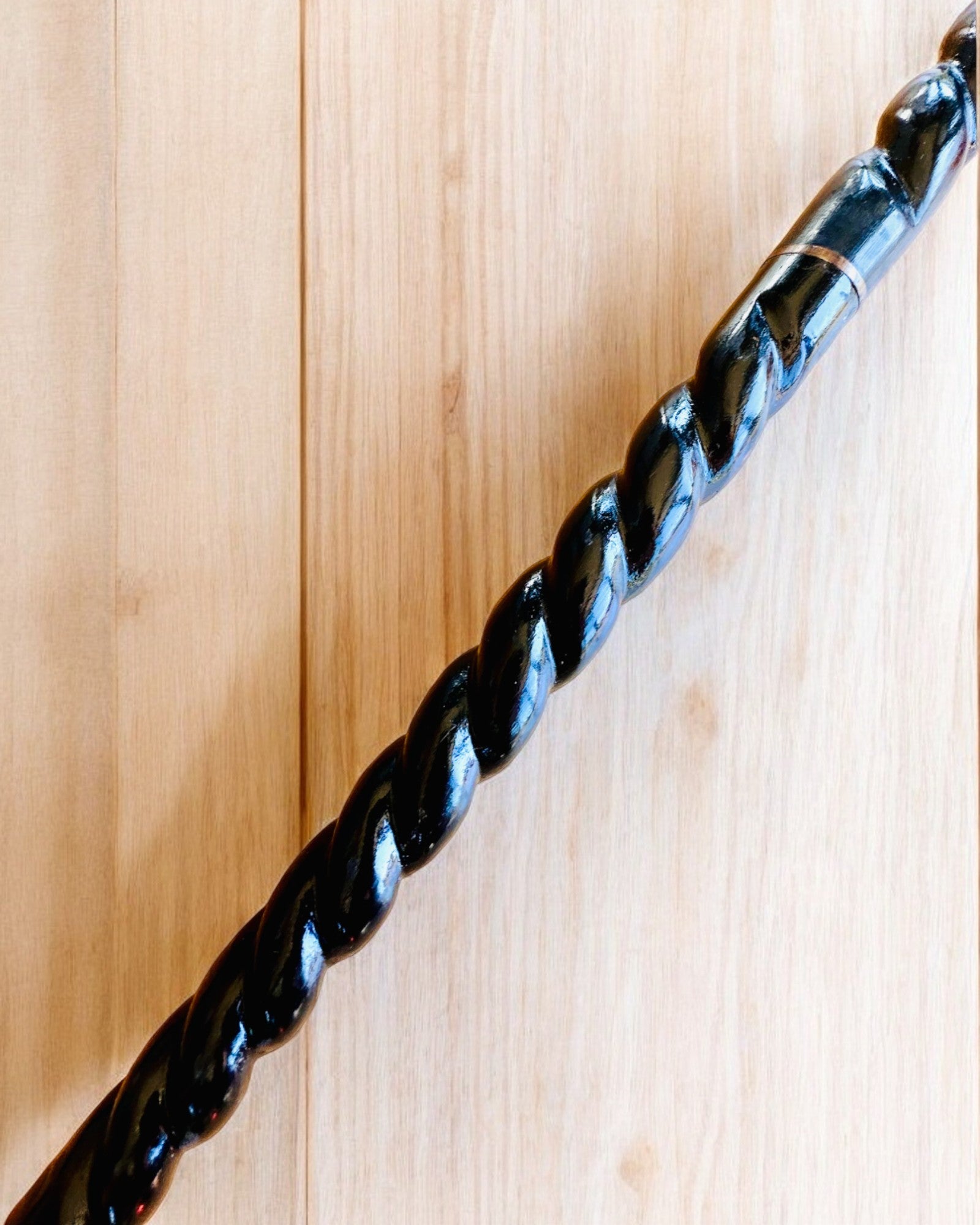 Laska for turgåing "Laska Majestatu" Håndlaget i tre, mulighet for gravering, 2 varianter å velge mellom