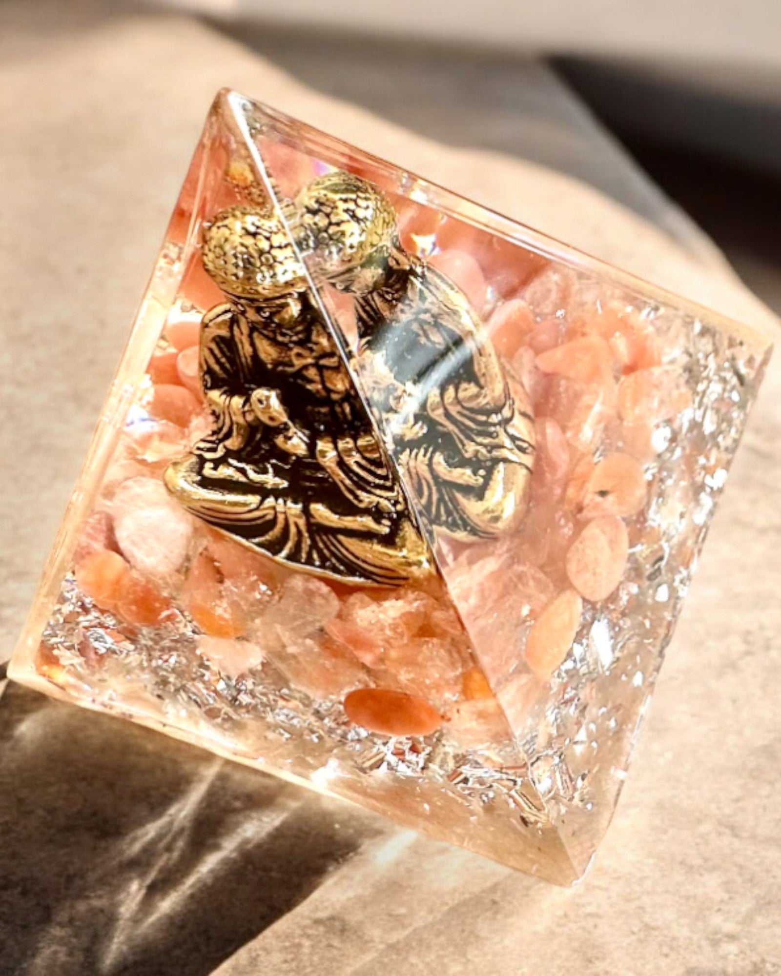 Piramidka Energetyczna "Medytacja Spokoju" med edelstener