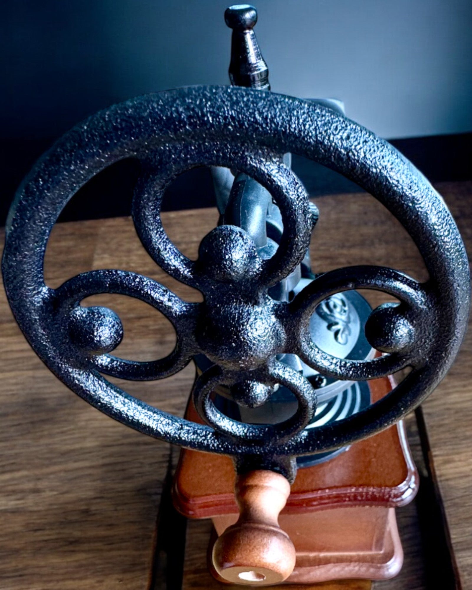 Retro kaffekvern "Vintage Café" 27 cm høy, med mulighet for tilpasning med gravering som gave