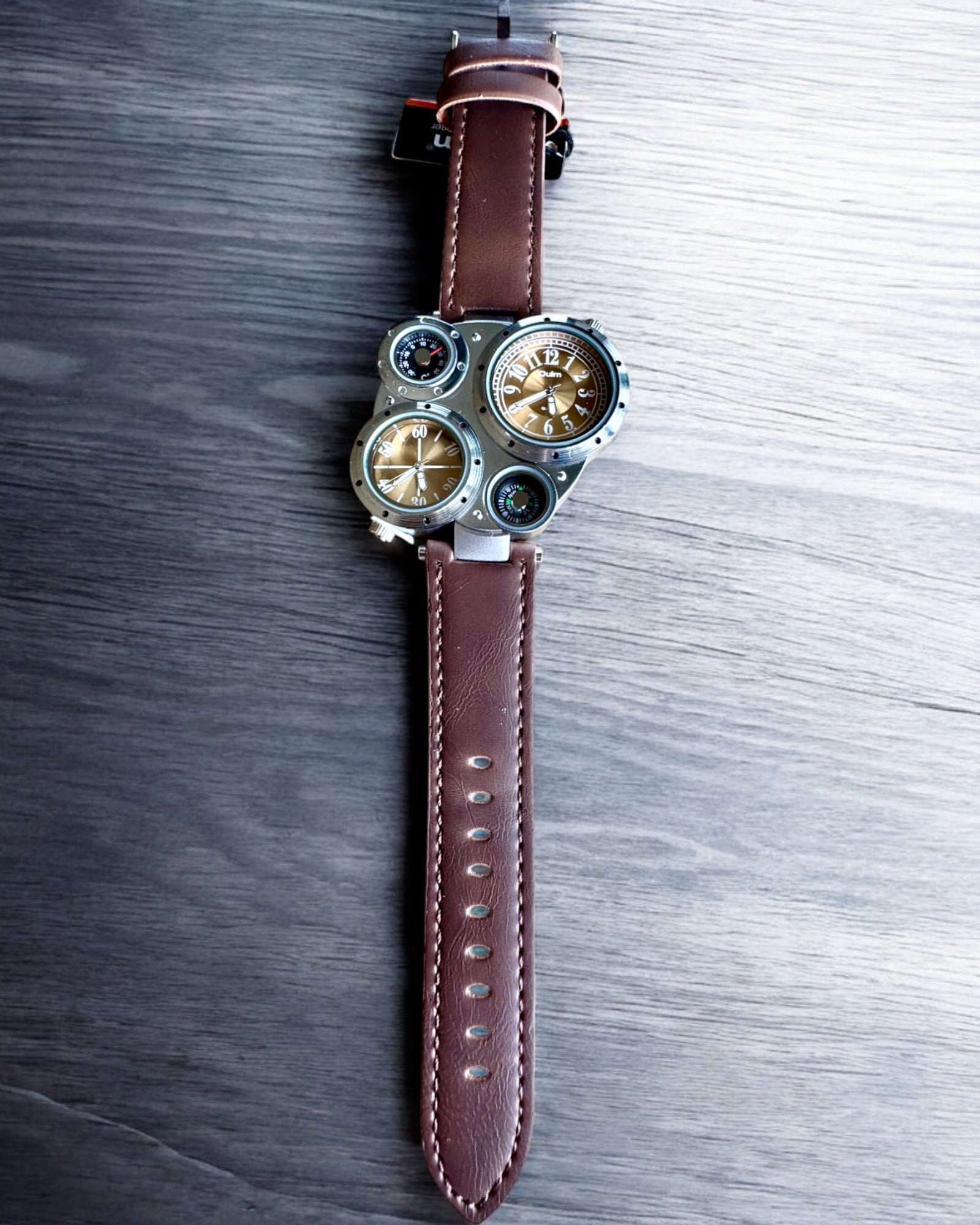 Overlevelsesklokke "Explorer 4in1", mulighet for personlig gravering som gave