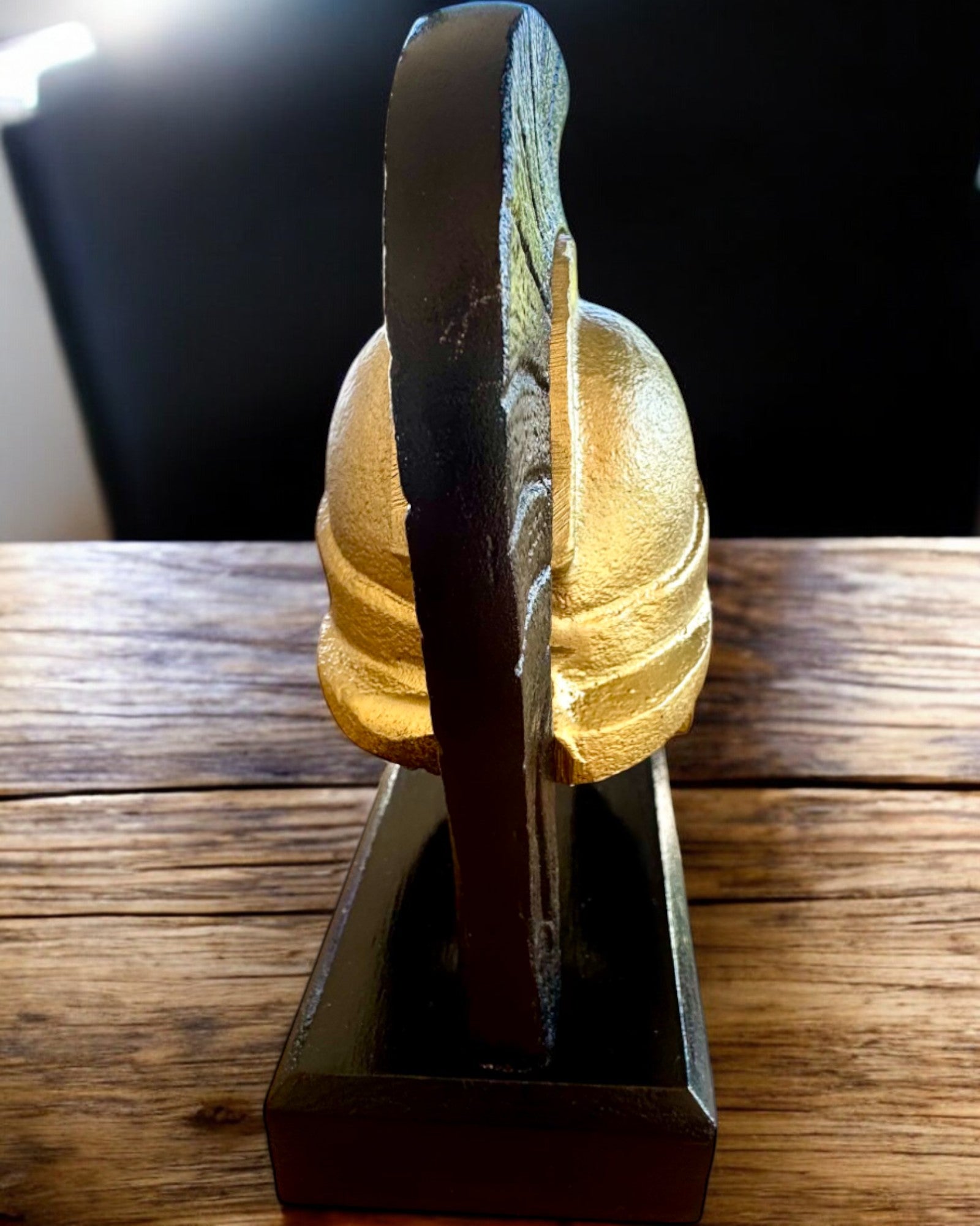 Spartan Premium hjelm – håndlaget dekorativ skulptur, mulighet for personalisering med gravering som gave