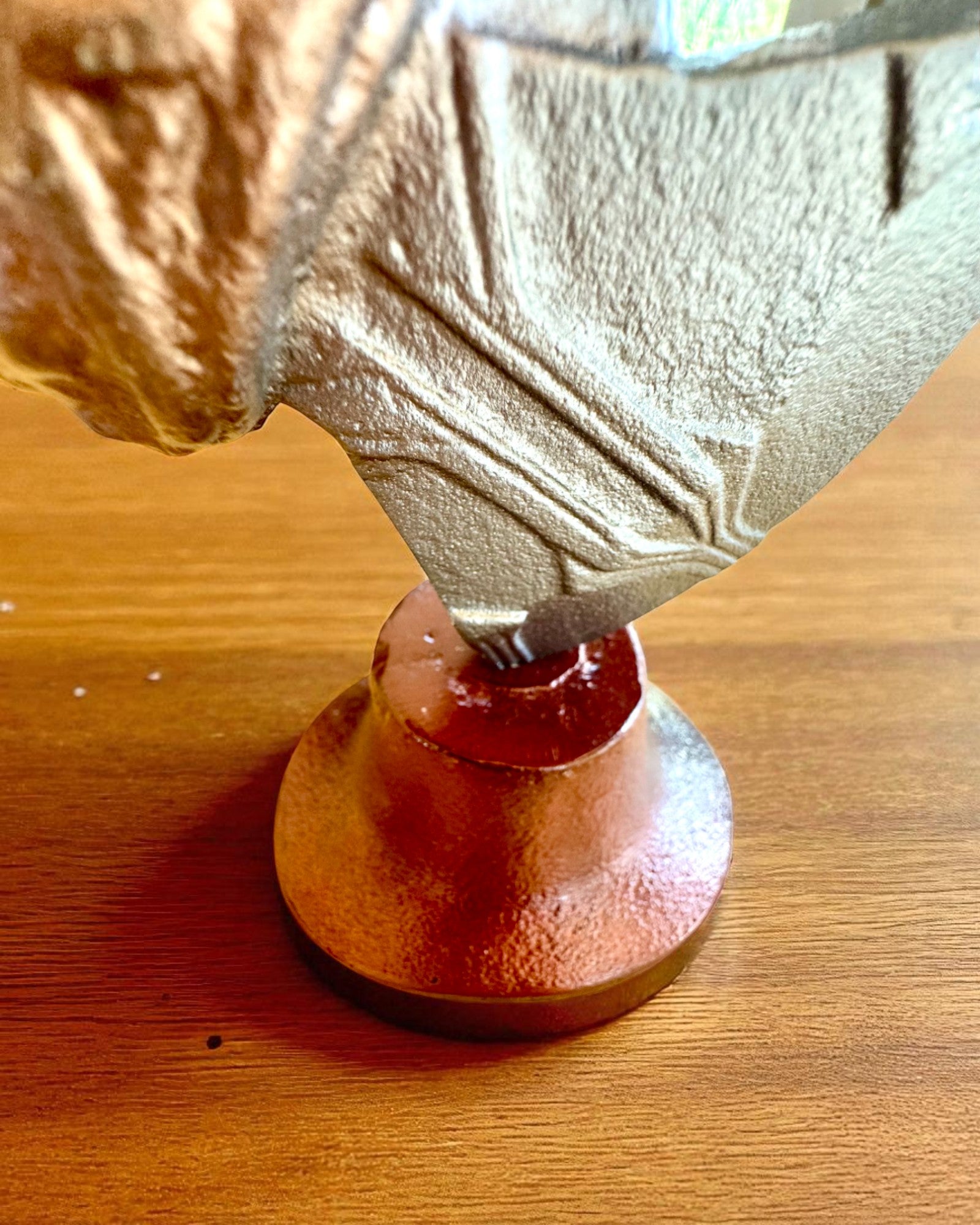 Storm Relic – dekorativ hammer med base, 26 cm, håndlaget, mulighet for tilpasning med gravering som gave