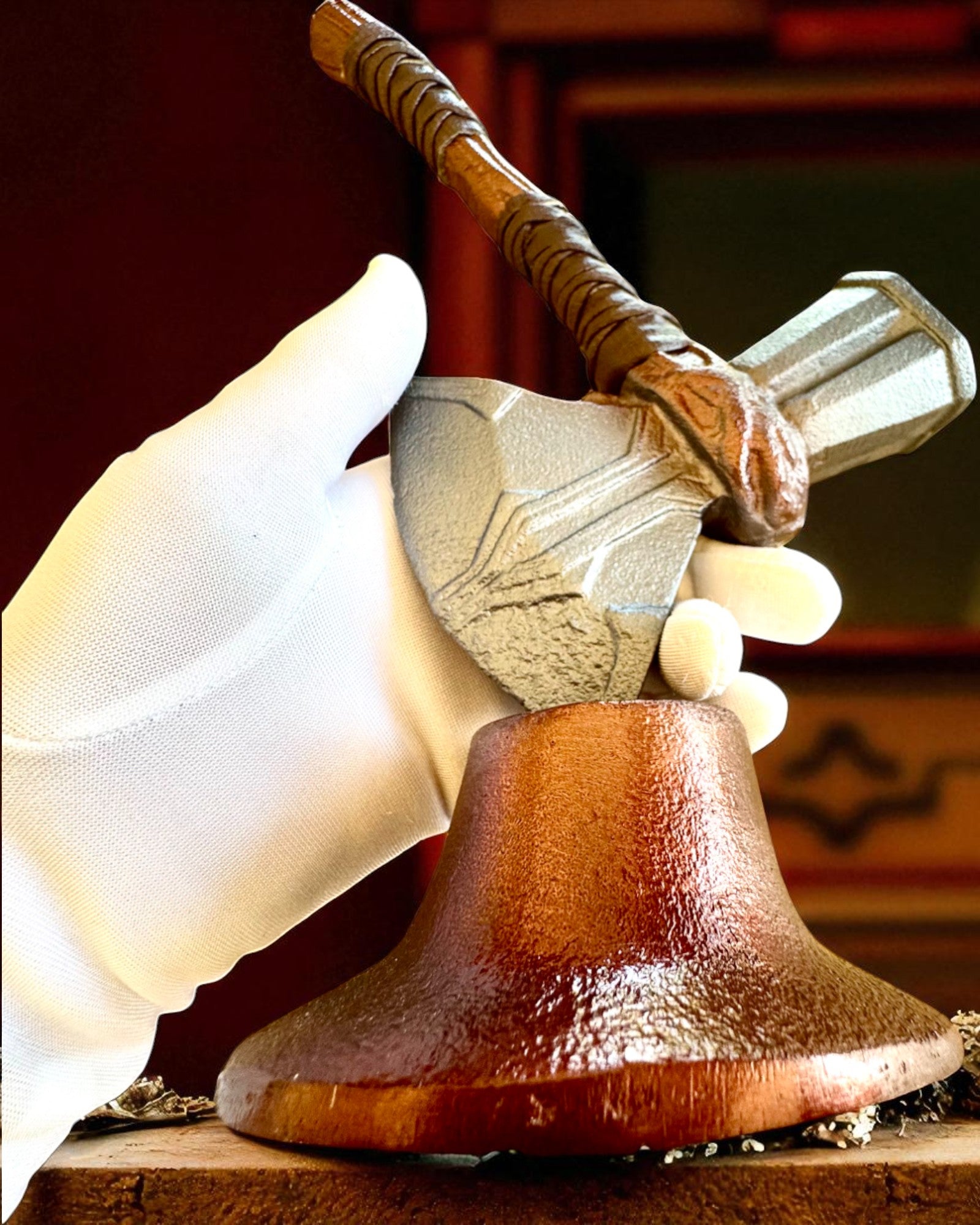 Storm Relic – dekorativ hammer med base, 26 cm, håndlaget, mulighet for tilpasning med gravering som gave