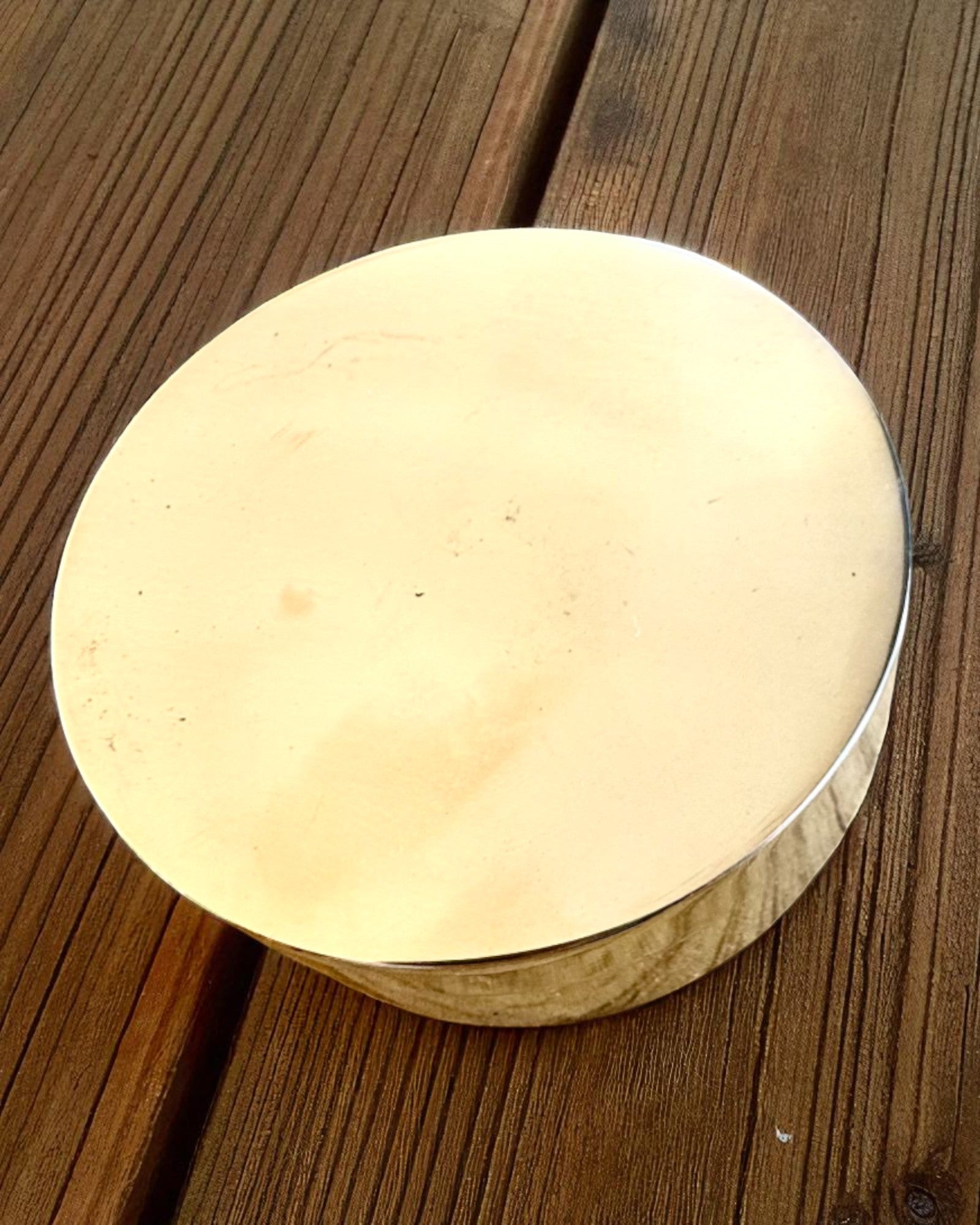 Solkompass Voyager 7cm – messing solur med kompass, personalisering med gravering som gave