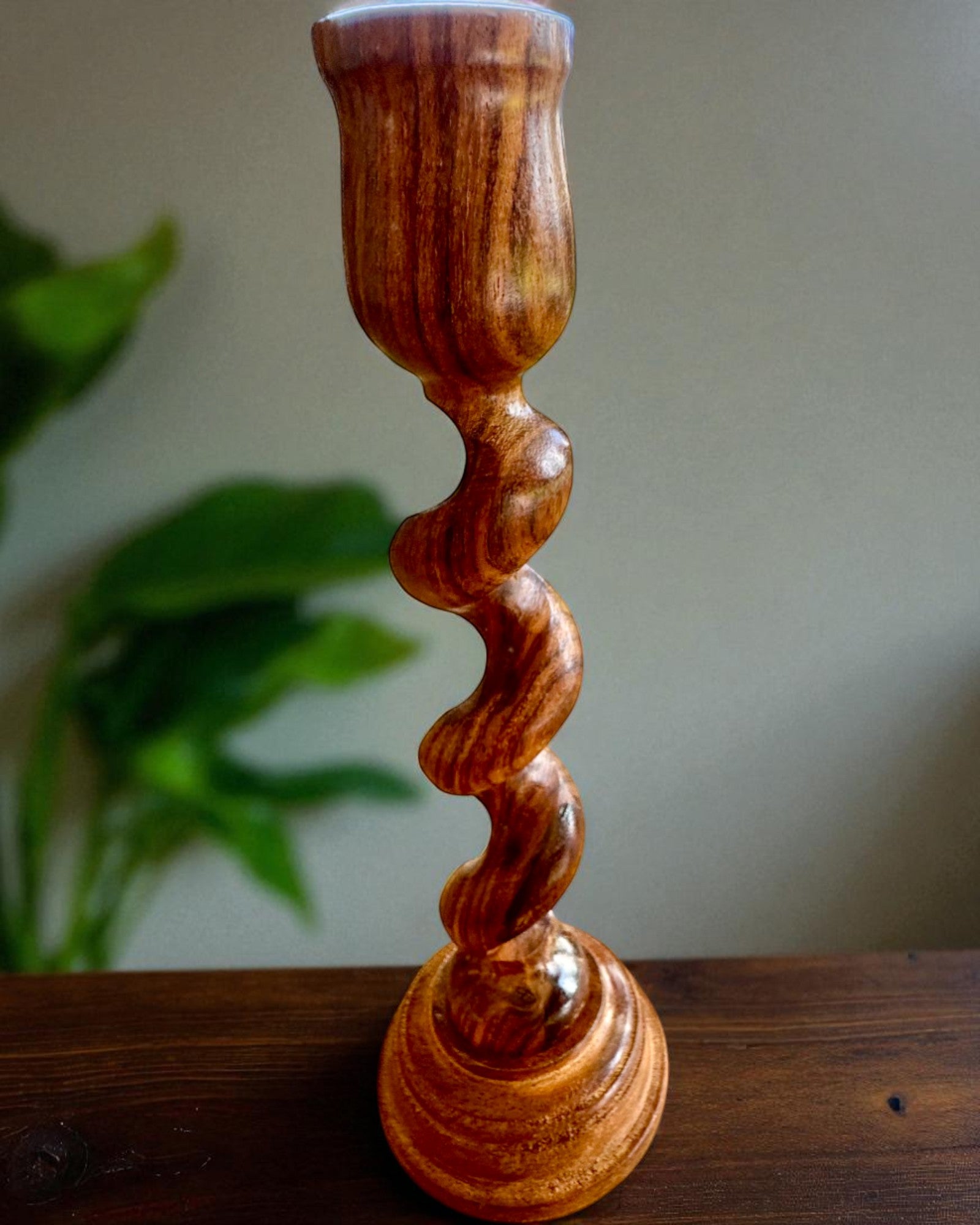 Sett med 3 lysestaker "Spiral Lys" 25 cm høy, mulighet for personalisering med gravering som gave