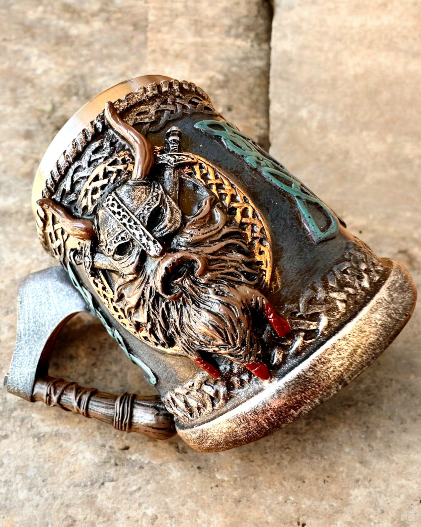 Vikingkopp Ragnar's Horn - med Gravering Alternativ for gave, 250 ml