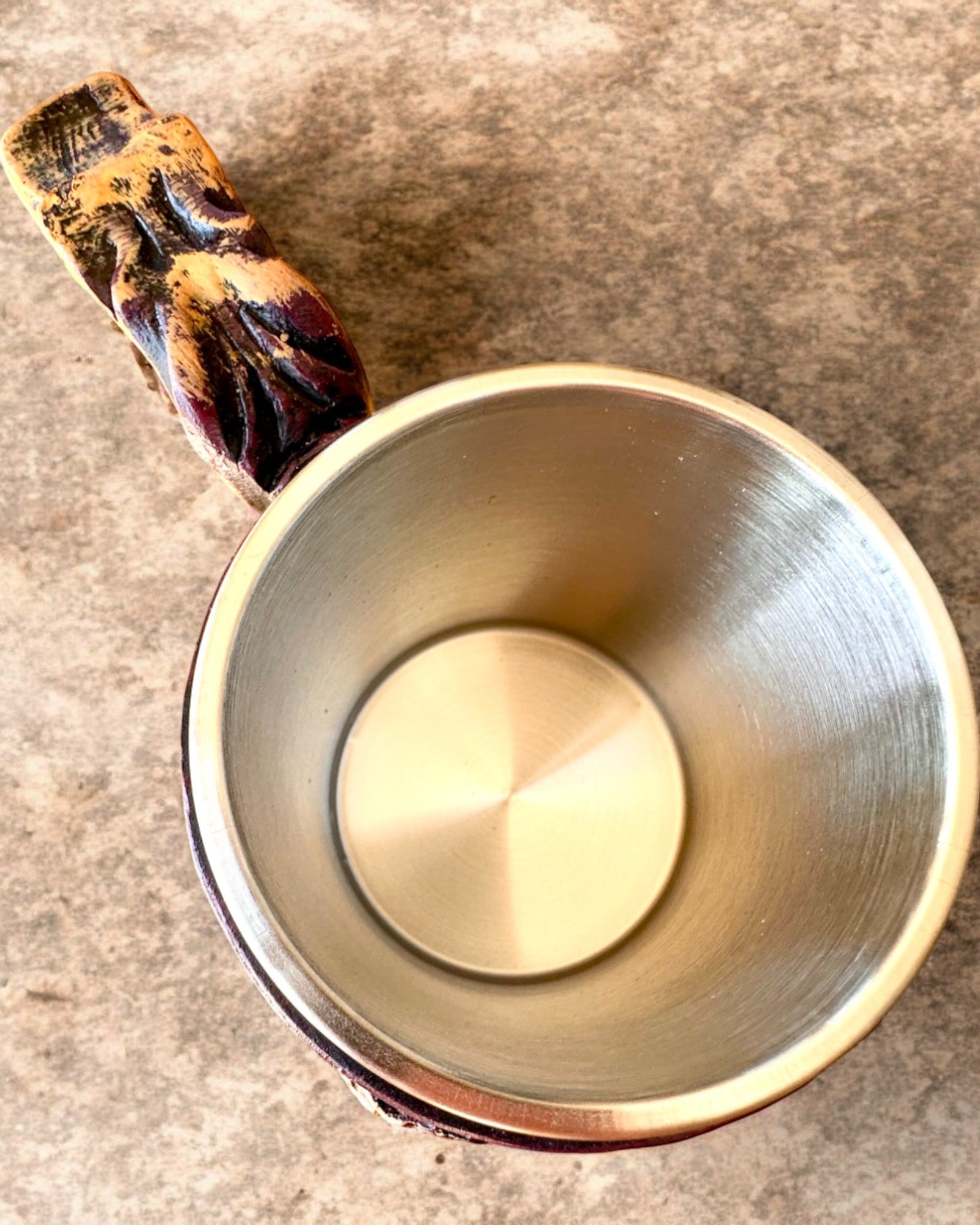 Mroczny Kufel Rycerza - 700 ml, mulighet for personlig gravering som gave