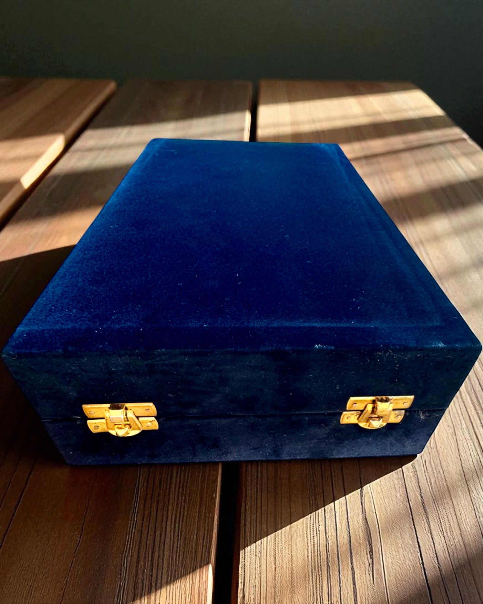 Kobbersett Mandala – Flaske 1L + 2 Kopper i Etui, mulighet for personalisering med gravering som gave