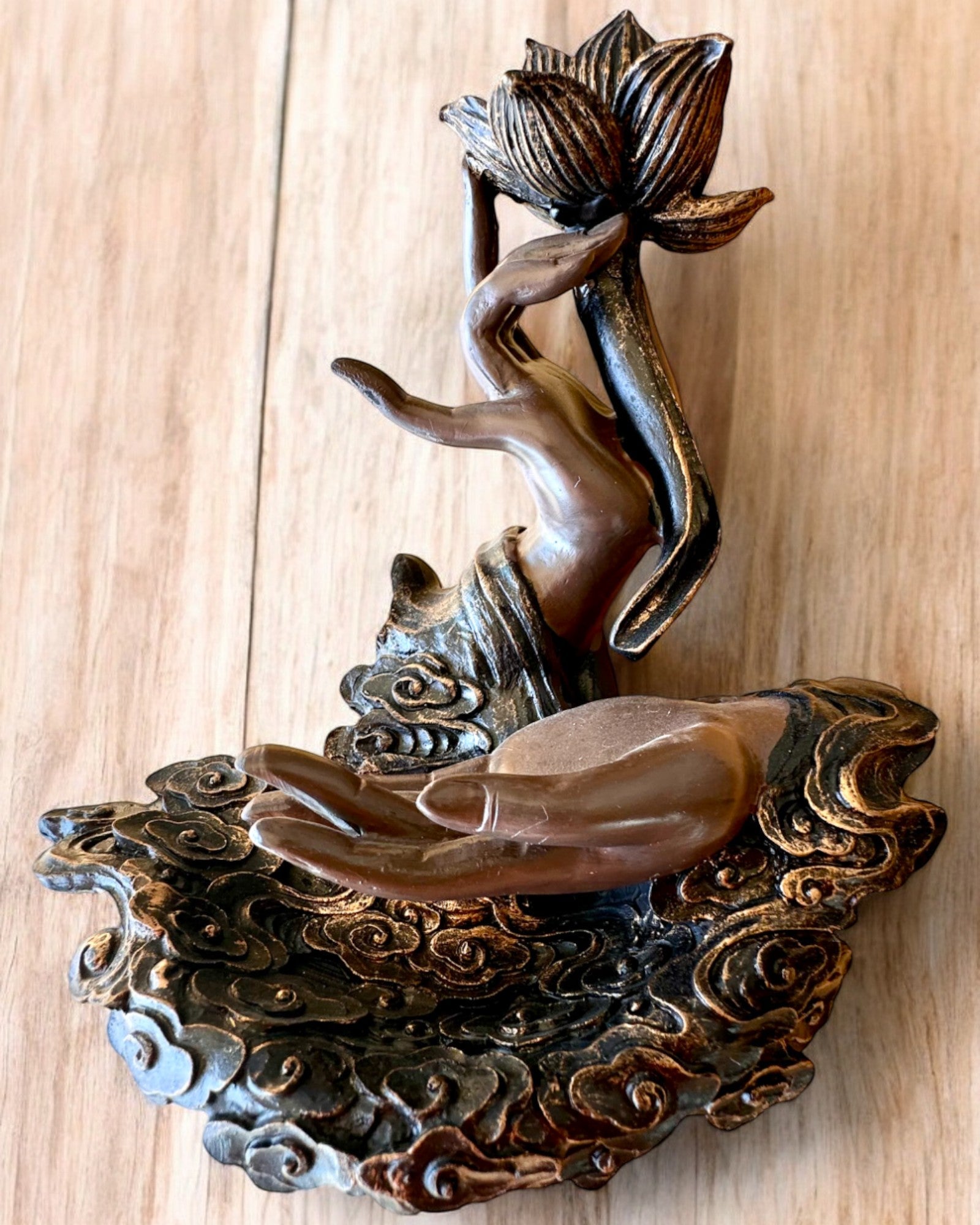 Mystisk Hånd, Røkelsesbrenner, røkelsesholder med Flyt, mulighet for personalisering med gravering som gave