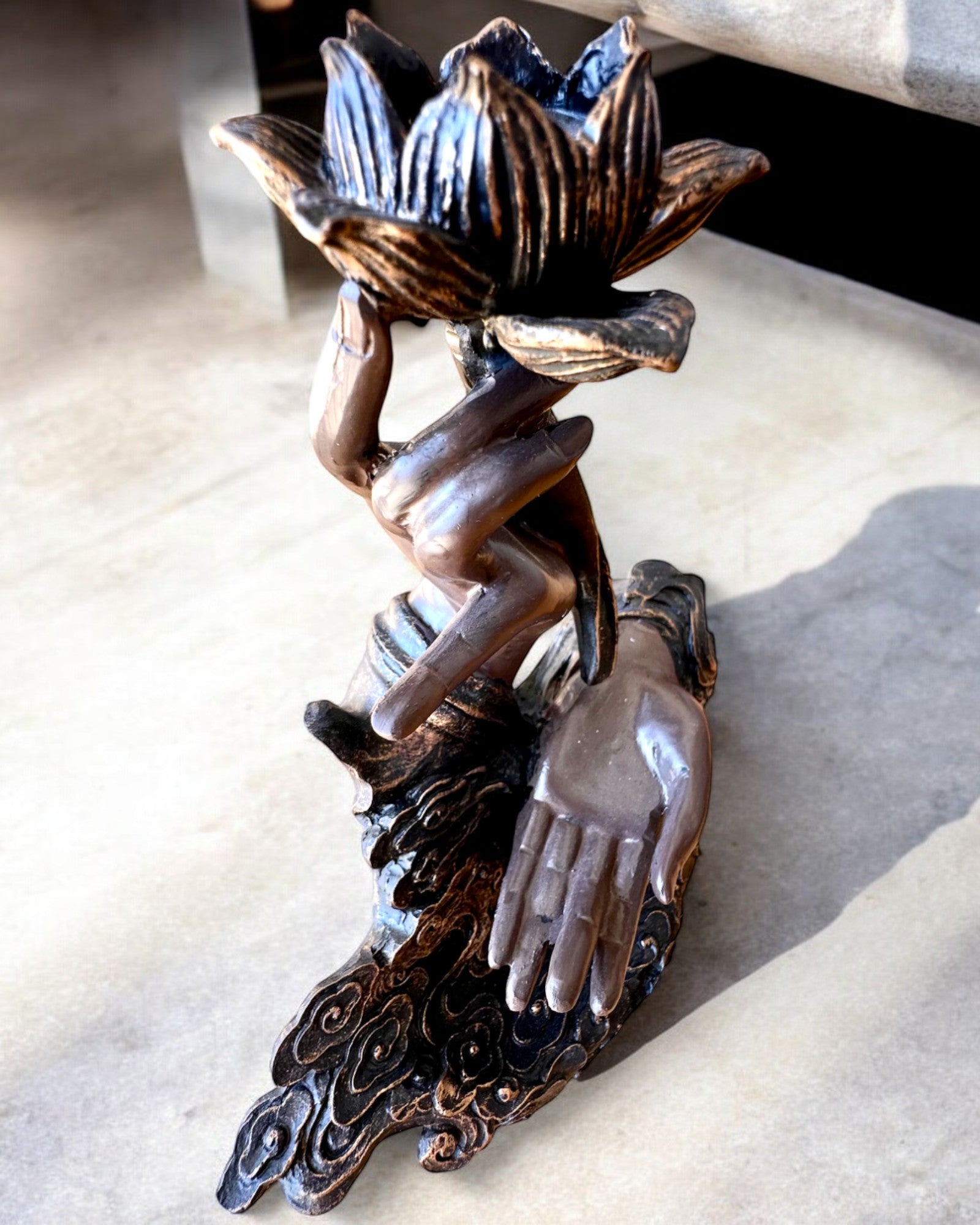 Mystisk Hånd, Røkelsesbrenner, røkelsesholder med Flyt, mulighet for personalisering med gravering som gave