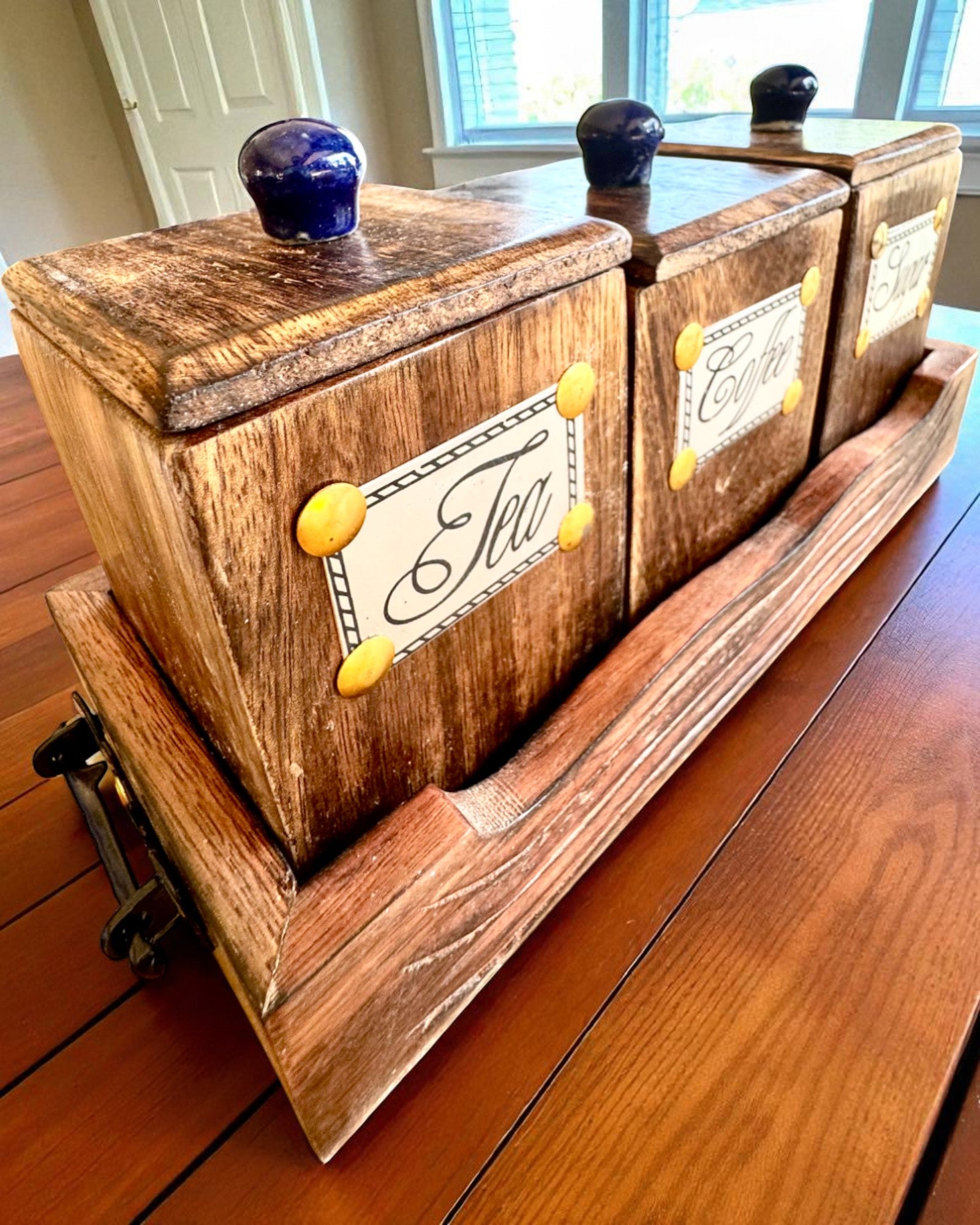 Sett Royal Trio – Te, Kaffe, Sukker av Shisham-tre, håndlaget, med mulighet for gravering som gave