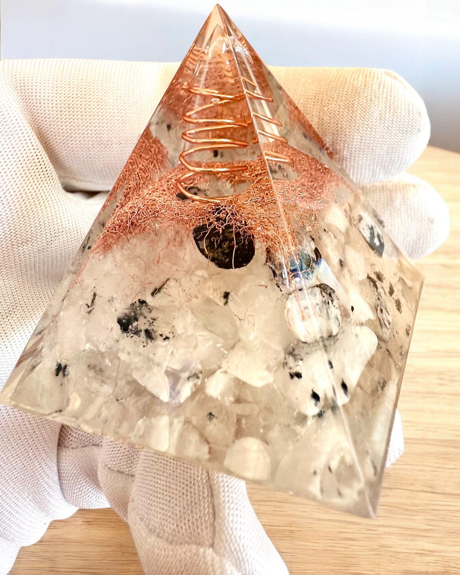 Orgonitt energipyramide "Copper Harmony"