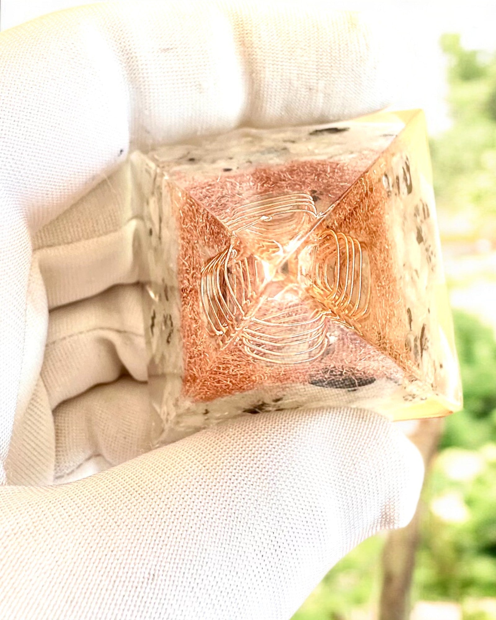 Orgonitt energipyramide "Copper Harmony"
