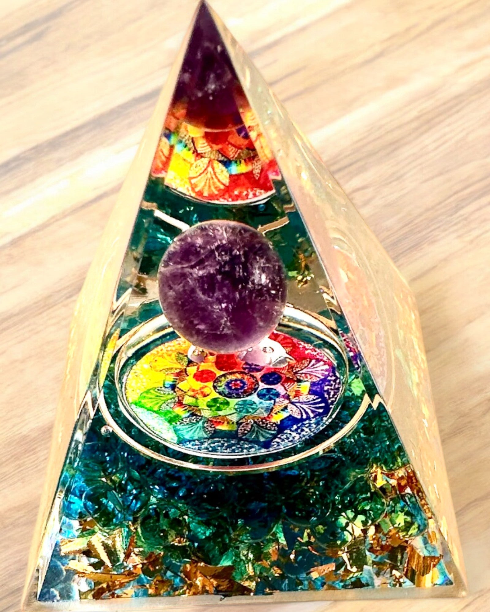 Orgonitt energipyramide "Mystic Aura"