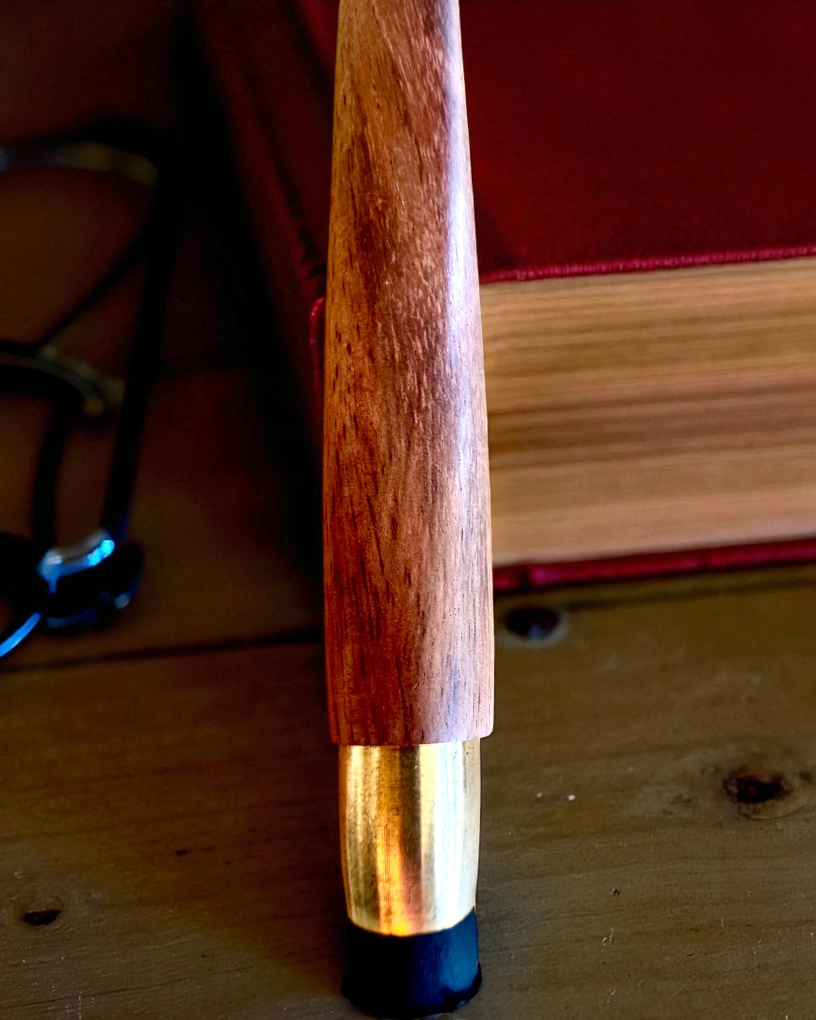 Navigatorstav 2.0 med kompass og skjult kikkert, mulighet for personlig gravering som gave