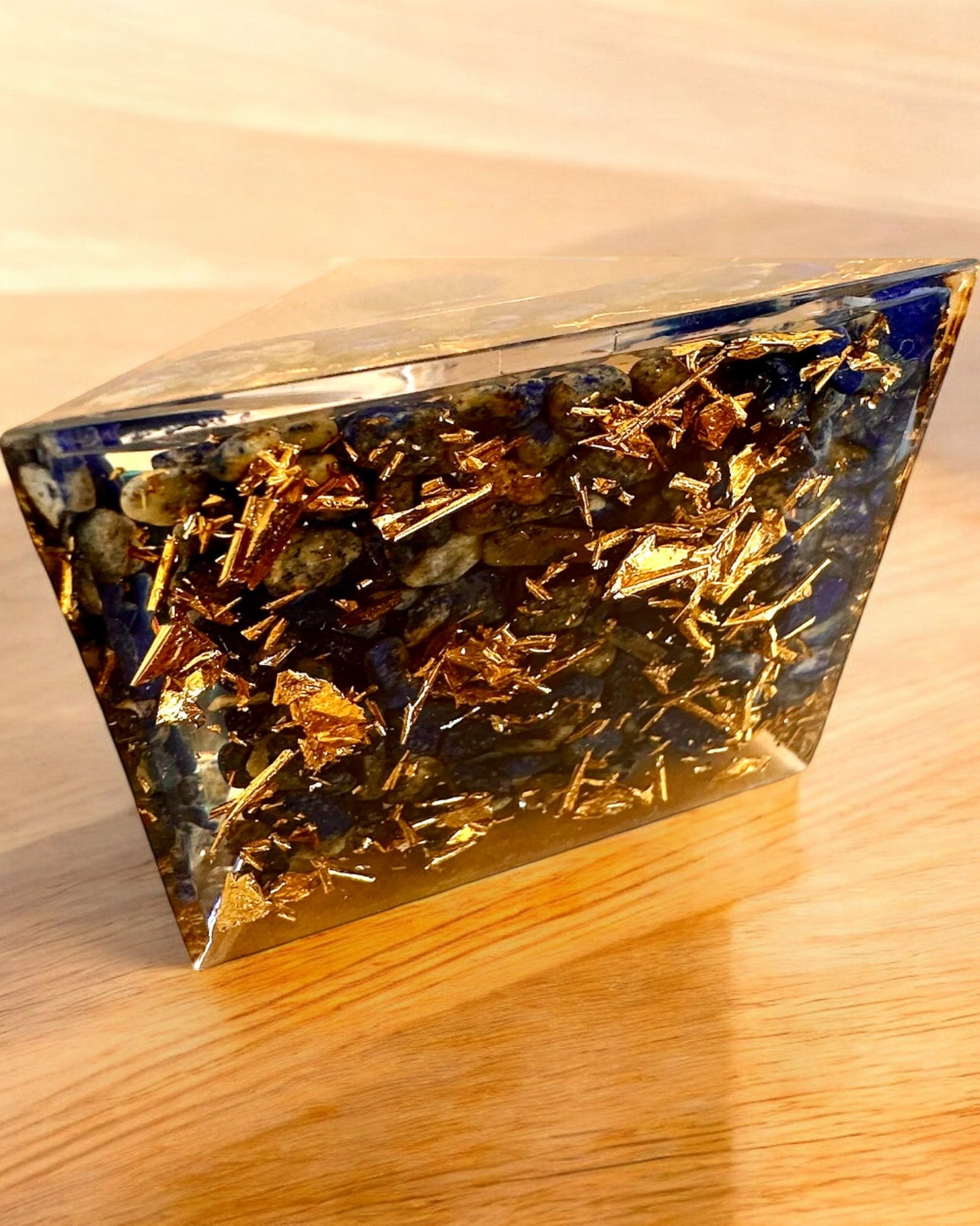 Orgonitt energipyramide "Kosmisk Pyramide" Galaktisk Essens, som gave