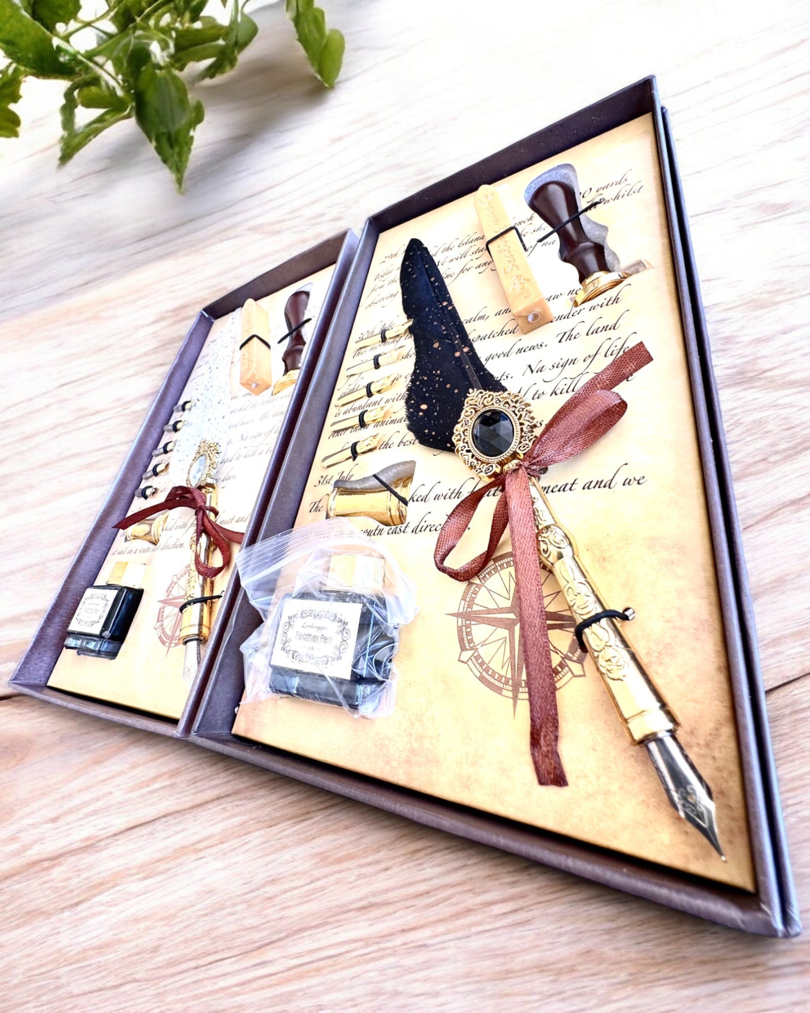 Kalligrafisett "Eleganse i Praksis" med Gravering Alternativ, som gave. 2 fargevarianter å velge mellom.