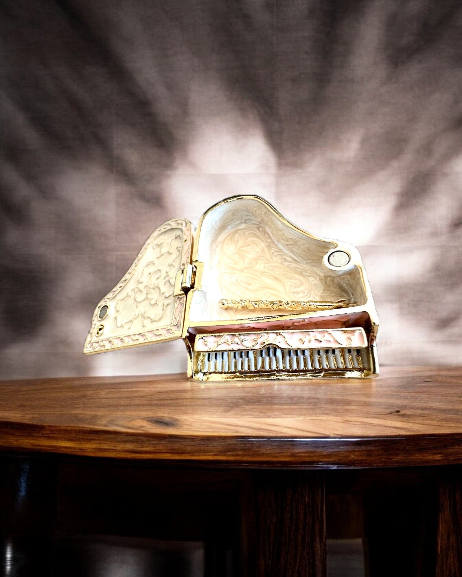 Elegant smykkeskrin "Mini Piano - klassiske roser" - med mulighet for gravering som gave
