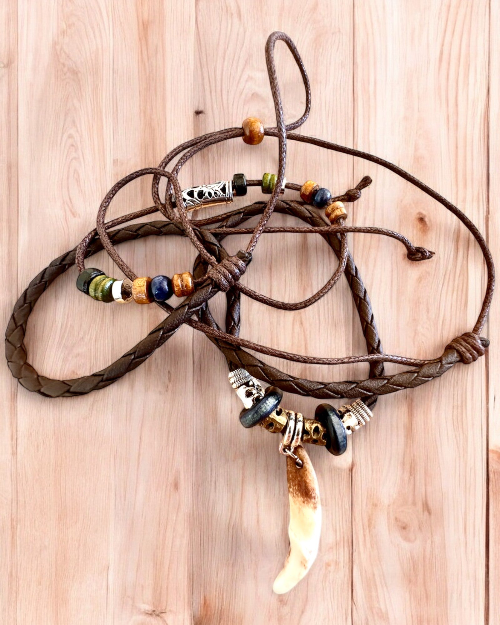 Wilczy Ząb - Kraftens Halskjede - mulighet for personlig gravering som gave