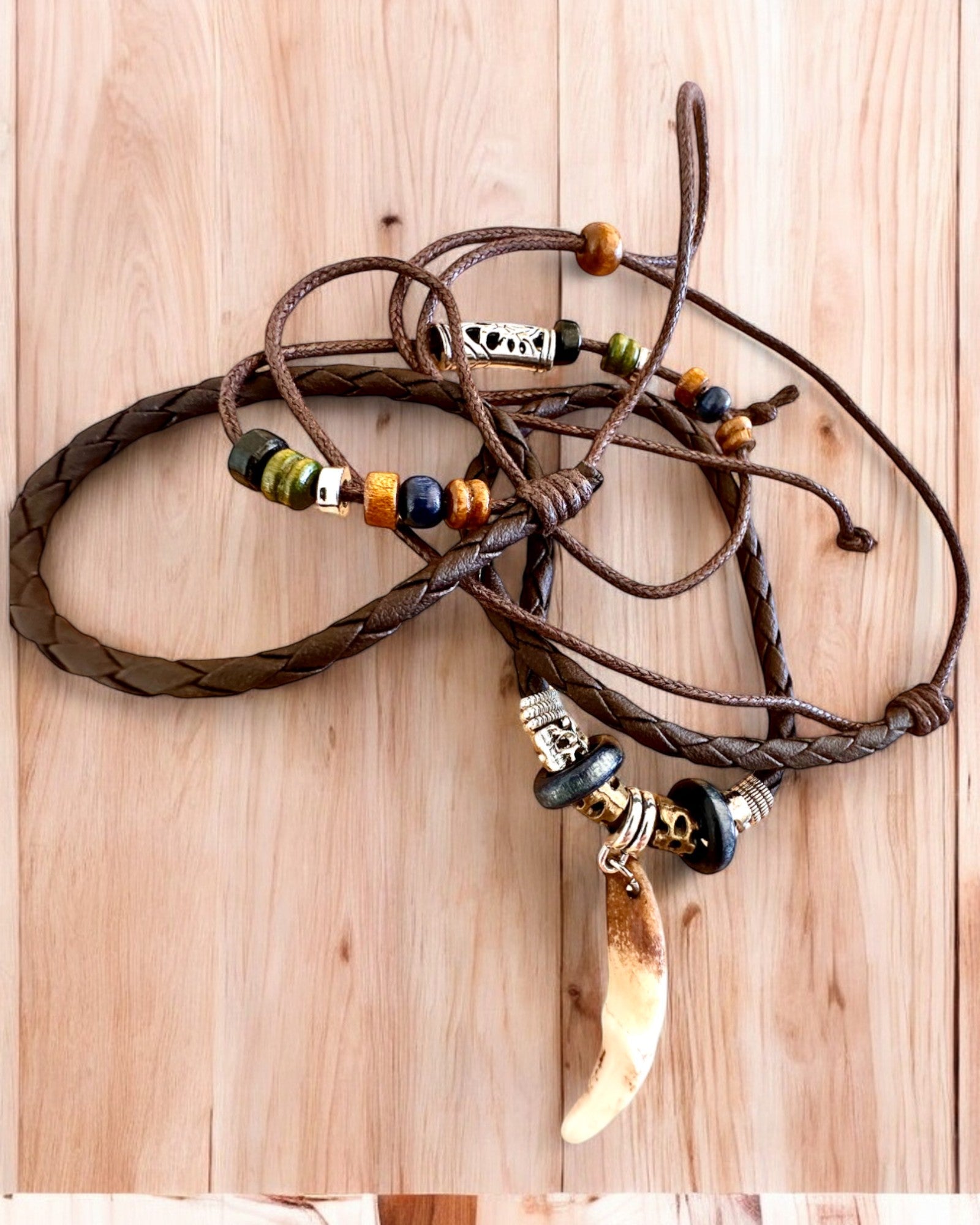 Wilczy Ząb - Kraftens Halskjede - mulighet for personlig gravering som gave