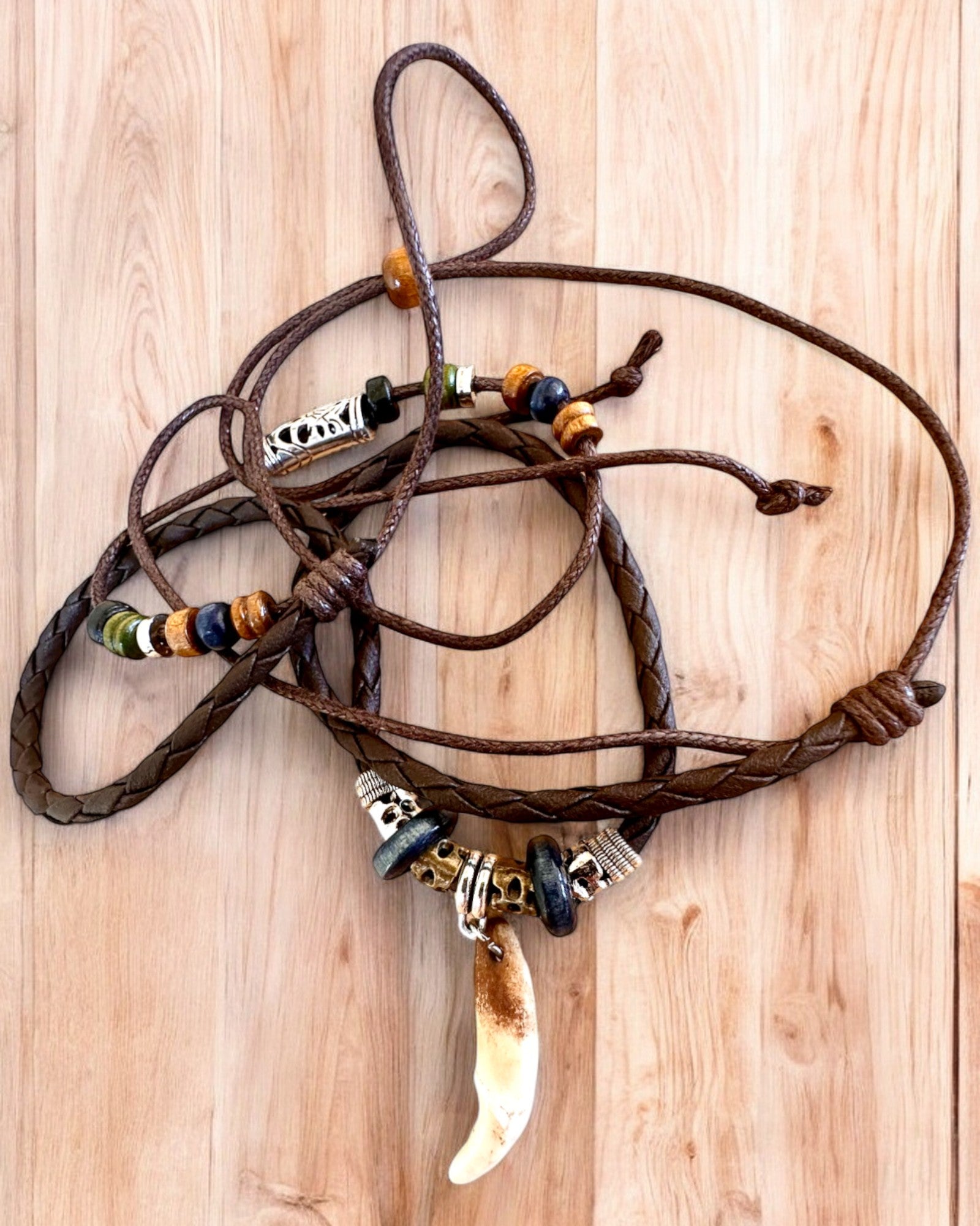 Wilczy Ząb - Kraftens Halskjede - mulighet for personlig gravering som gave