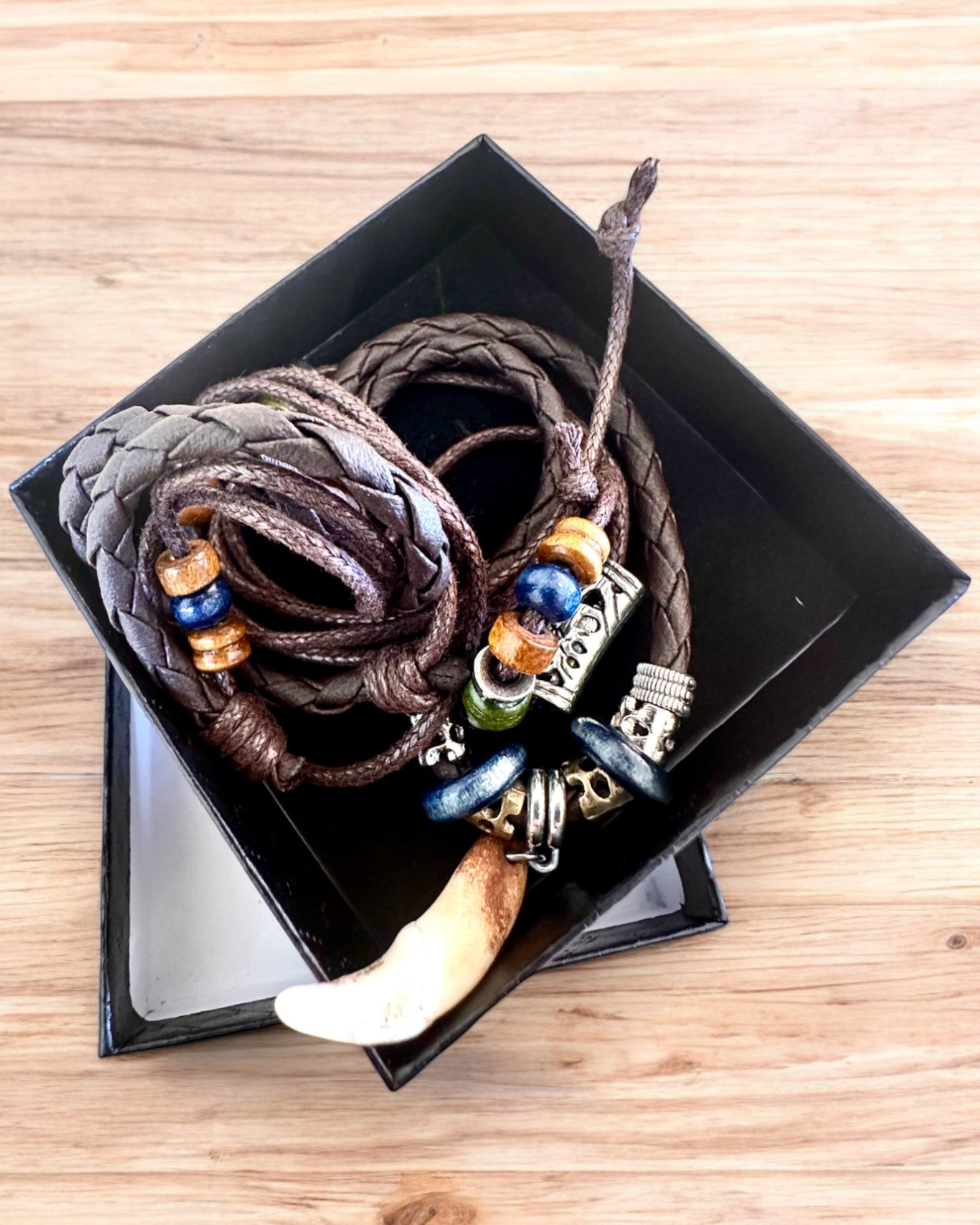 Wilczy Ząb - Kraftens Halskjede - mulighet for personlig gravering som gave