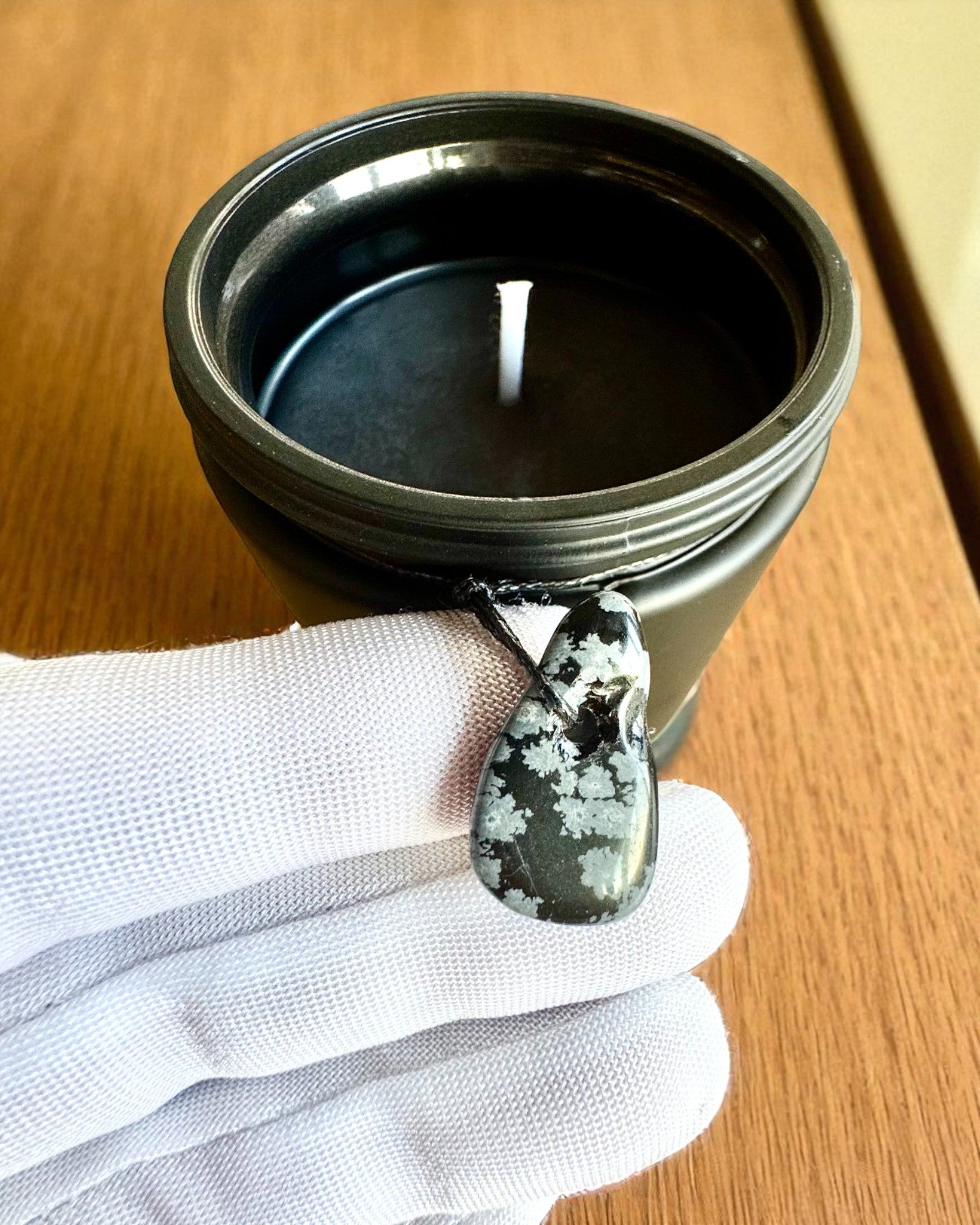 Intensjonslys av soyavoks Obsidians – selvtillit og indre styrke, 250 ml, mulighet for personalisering som gave