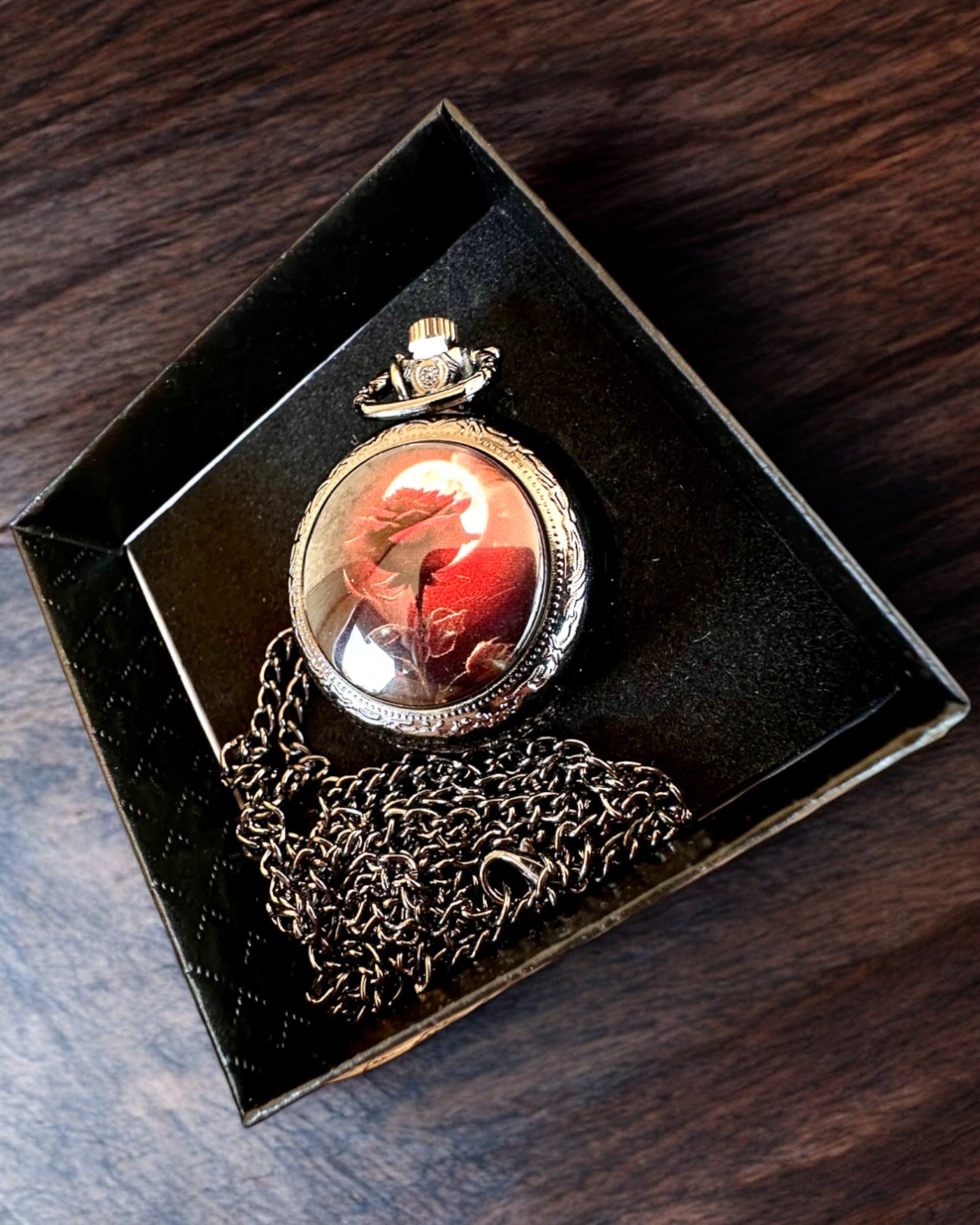 Lommeur Nattens Rose, mulighet for personlig gravering som gave