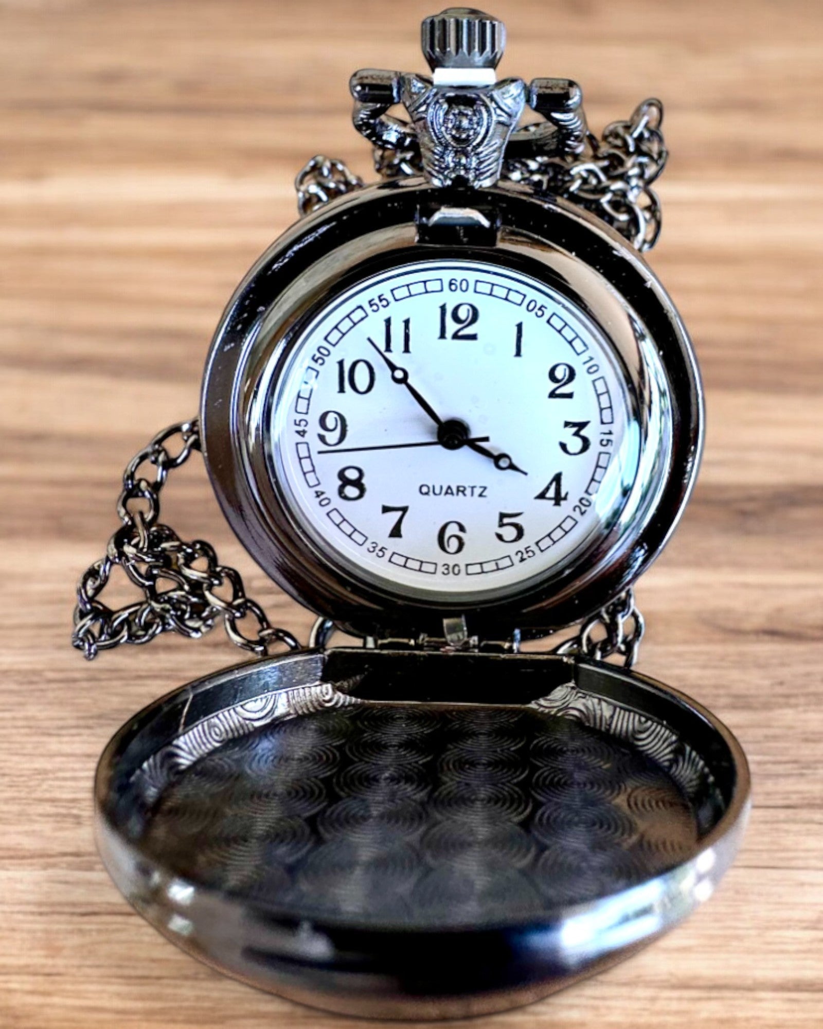 Lommeur Unicorn Elegance med kjede, enhjørningsmotiv, gratis tilpasset gravering