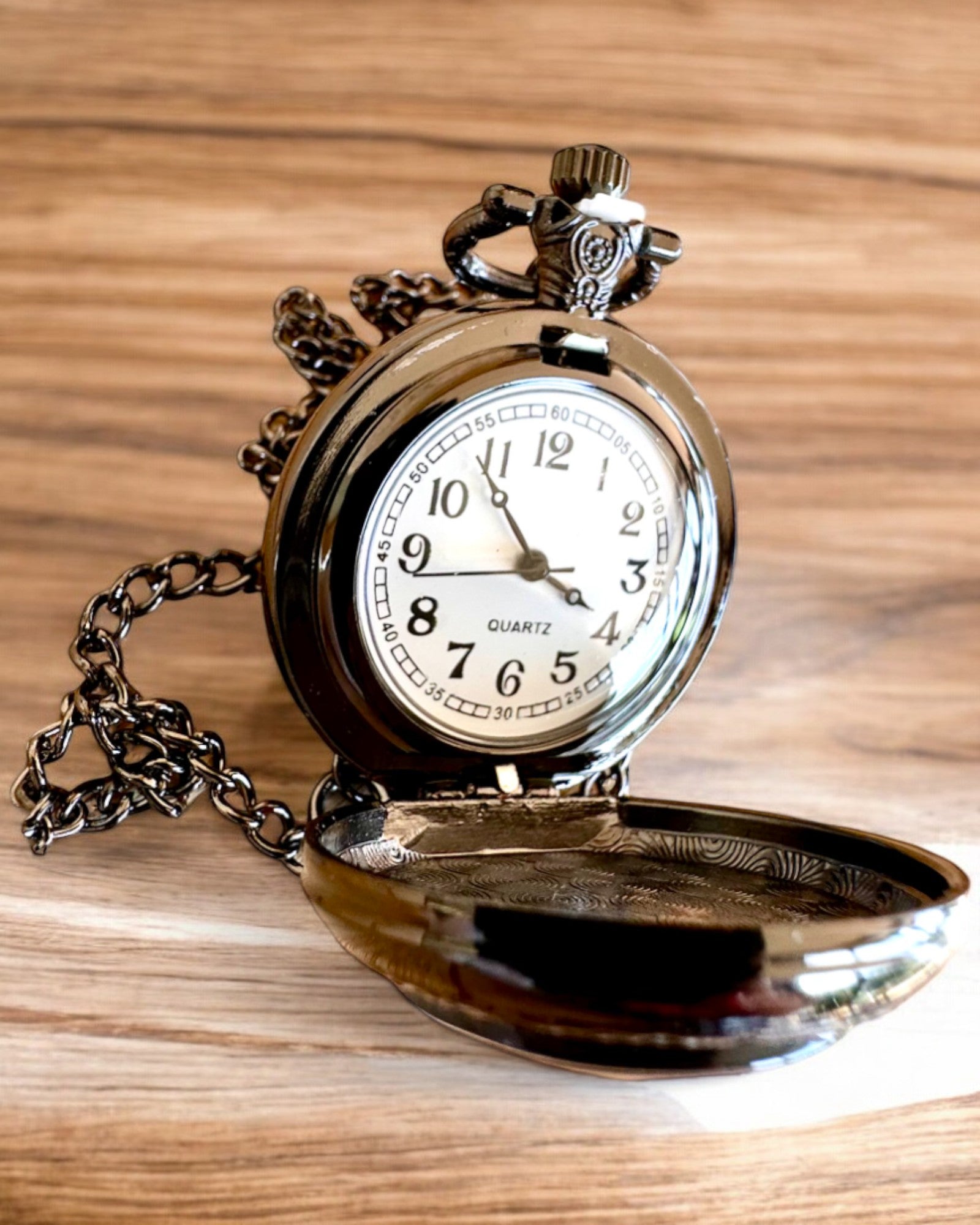 Lommeur Unicorn Elegance med kjede, enhjørningsmotiv, gratis tilpasset gravering